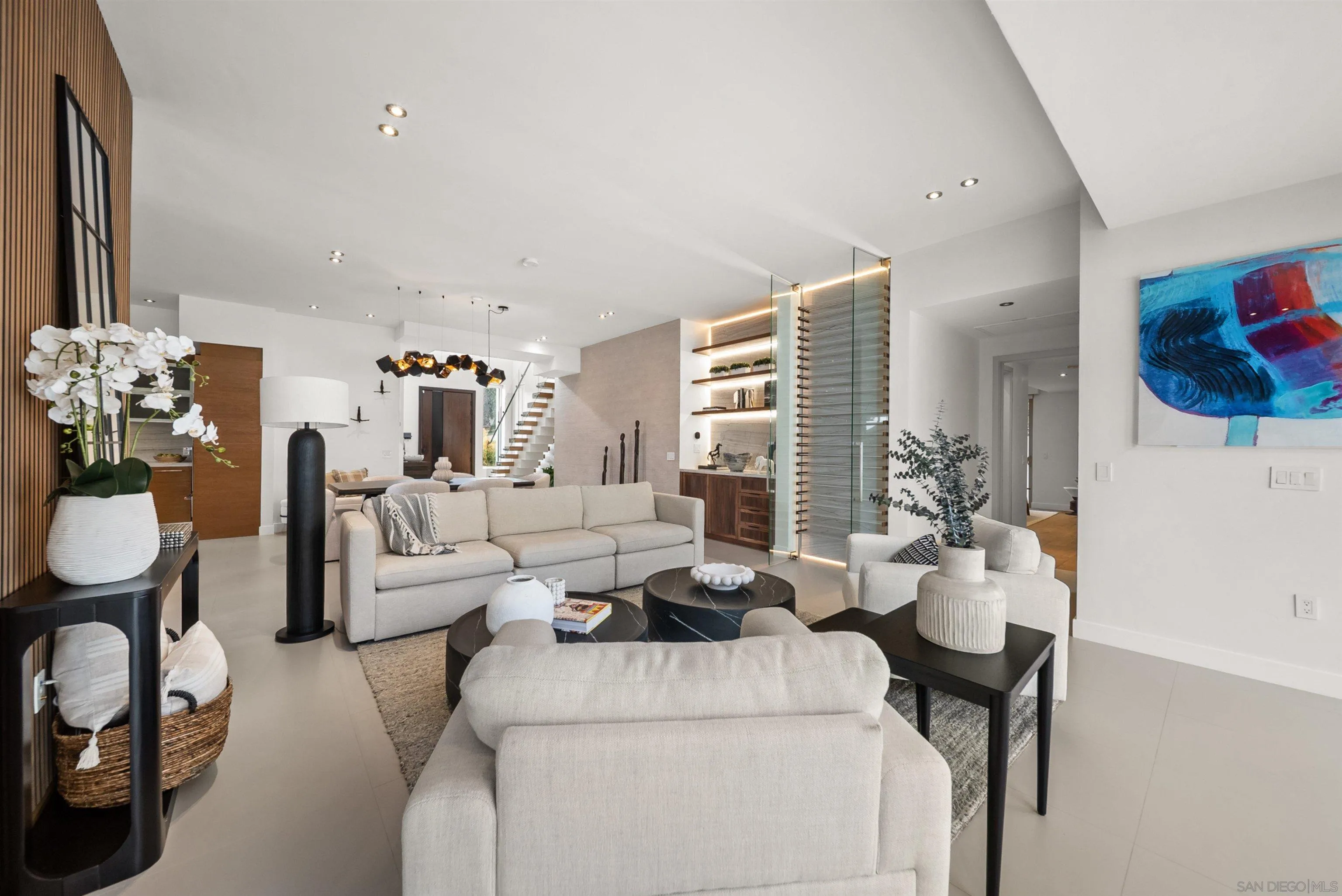 https://cdn.realtyfeed.com/cdn/127/260020160/d15d8606ae8e83697624cea5ae7c08dc.webp