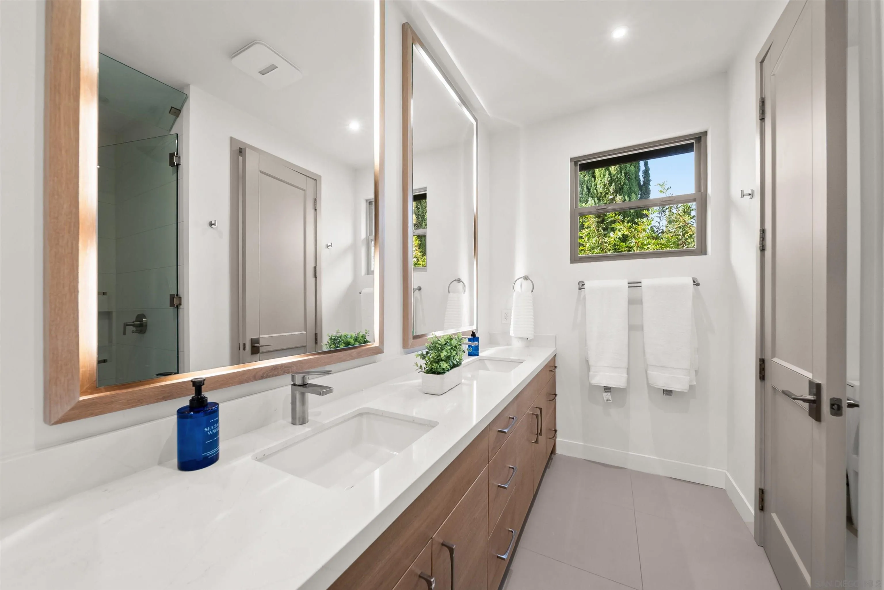 https://cdn.realtyfeed.com/cdn/127/260020160/d223cb99023db8ec556640626945cd15.webp