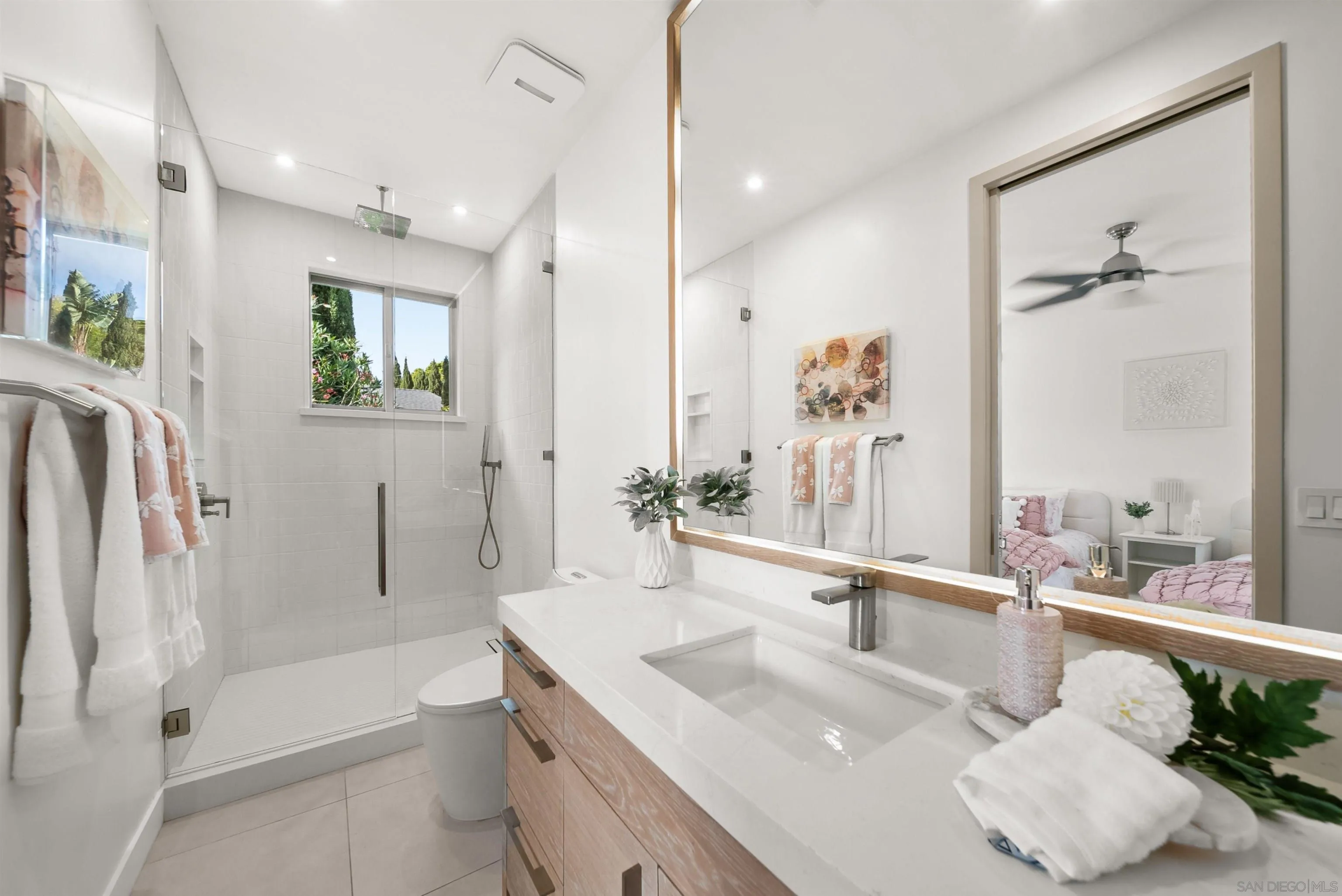 https://cdn.realtyfeed.com/cdn/127/260020160/fcadcd7f98641babe4a2567cf865213e.webp