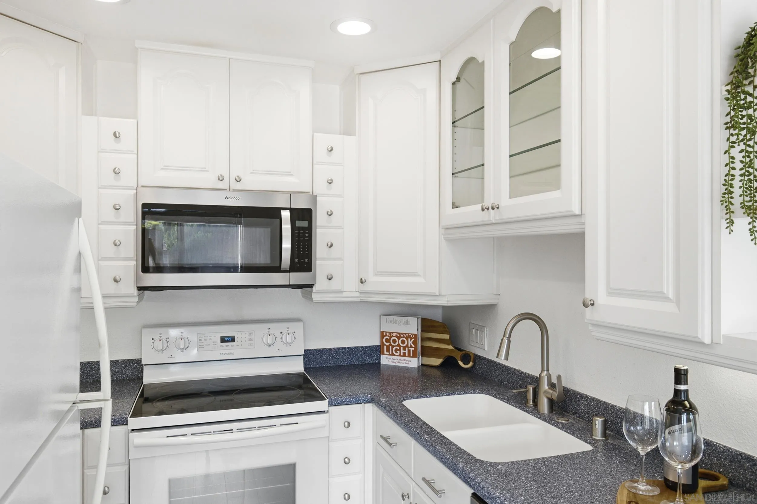 Photo #10: 260020161 Listing: Photo #10