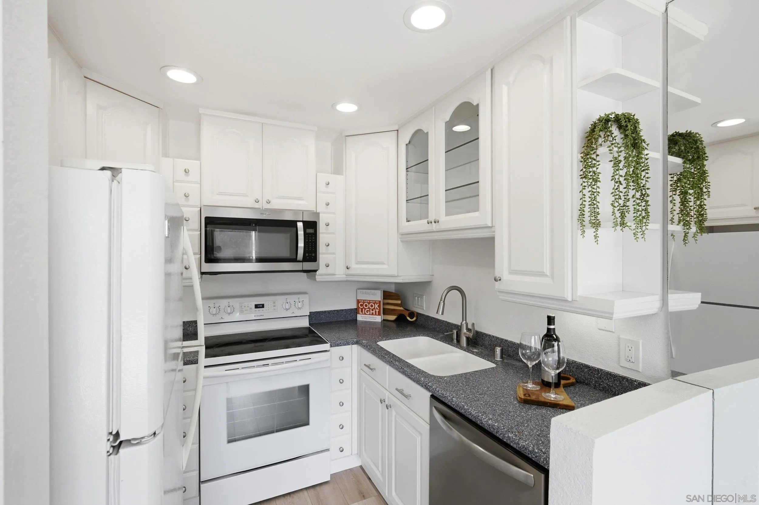 Photo #9: 260020161 Listing: Photo #9