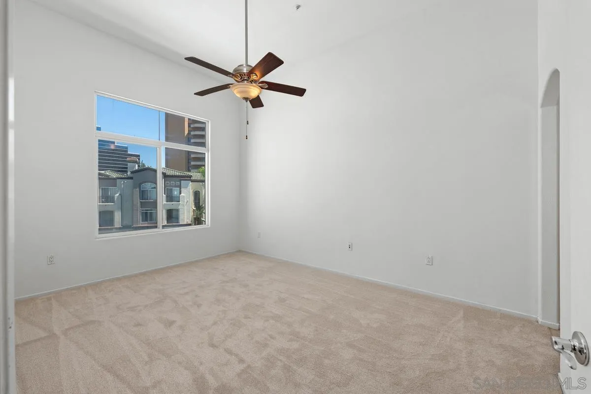 Photo #12: 260020162 Listing: Photo #12