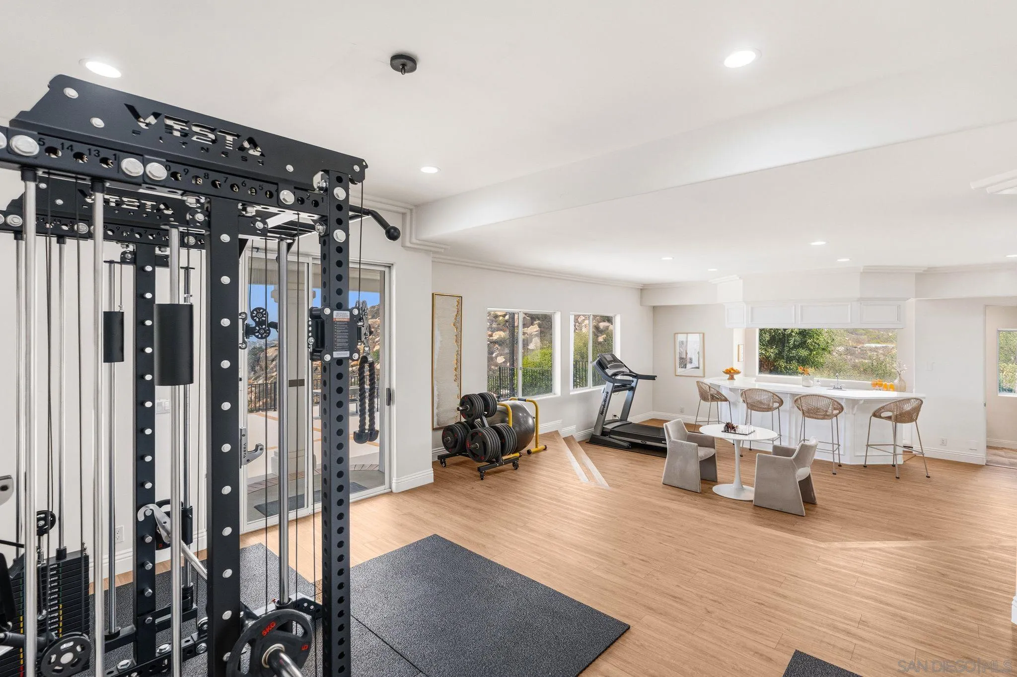 https://cdn.realtyfeed.com/cdn/127/260020165/37b02523833e158d2115ab4a01b68de1.webp
