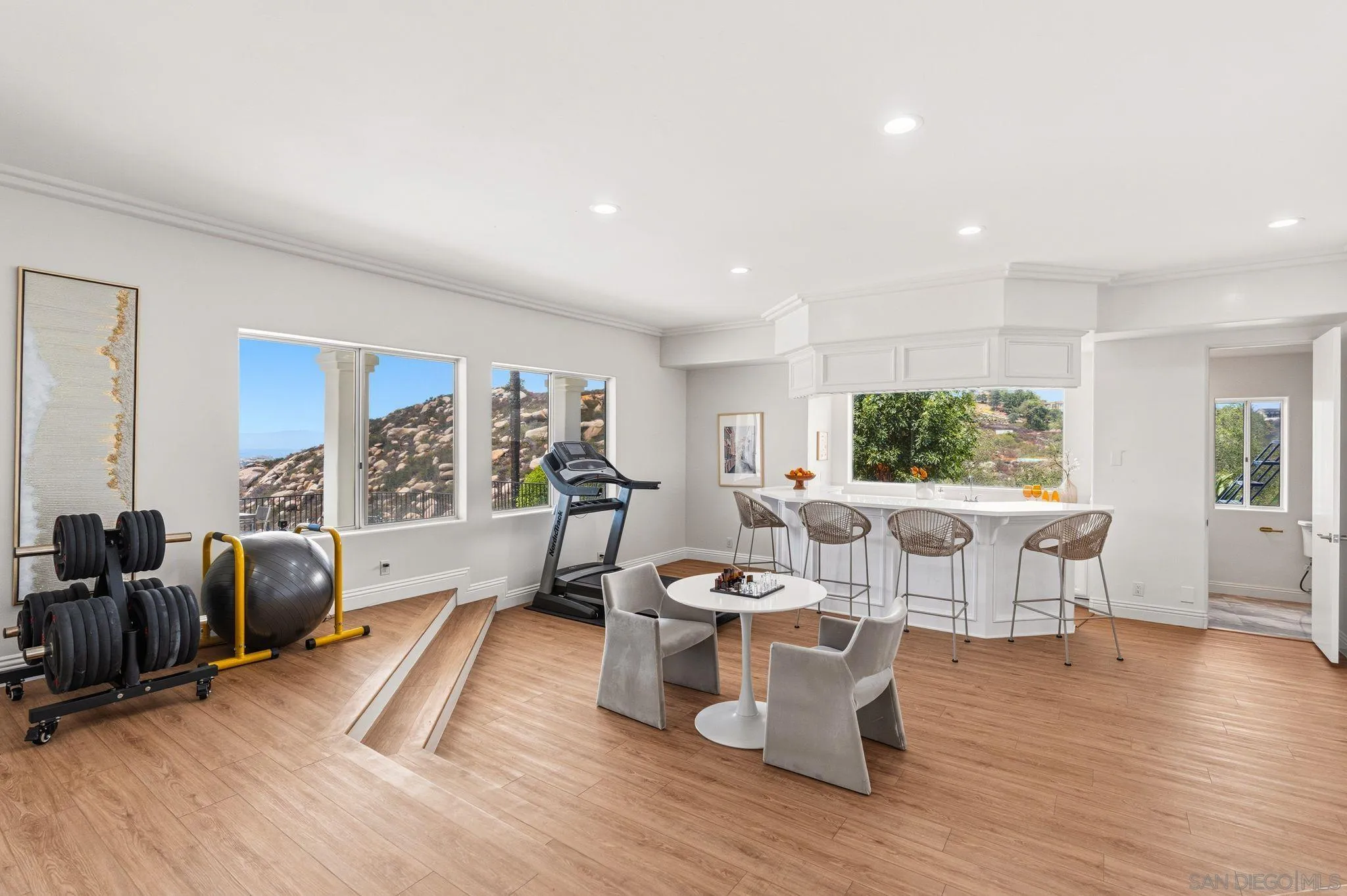 https://cdn.realtyfeed.com/cdn/127/260020165/64249a40ff6e1289659b604c8af7a798.webp