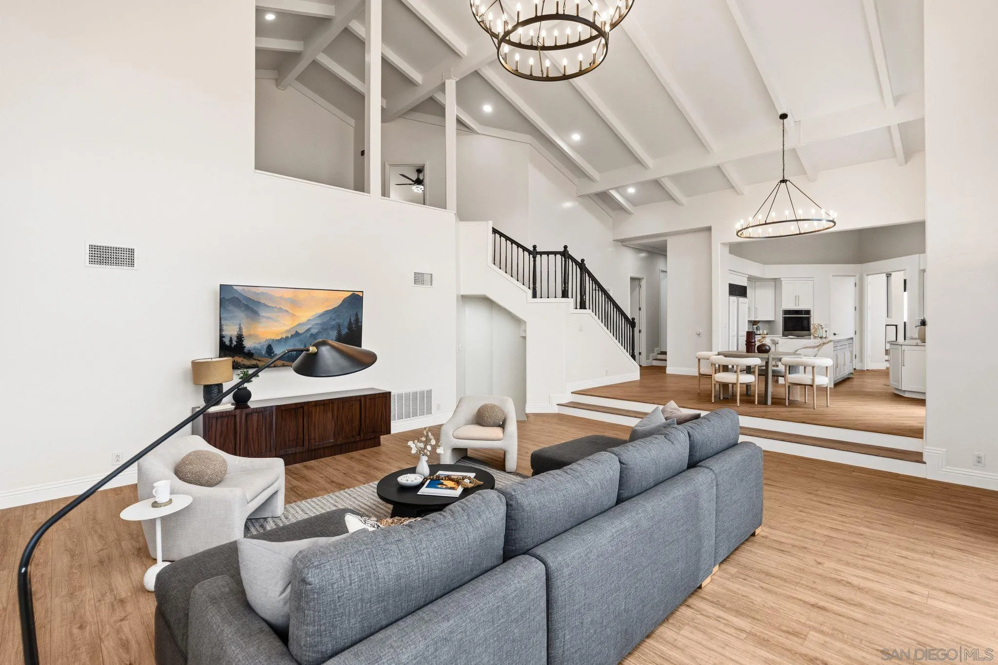 https://cdn.realtyfeed.com/cdn/127/260020165/8ace47b173474c75af60f4641c4243fd.webp