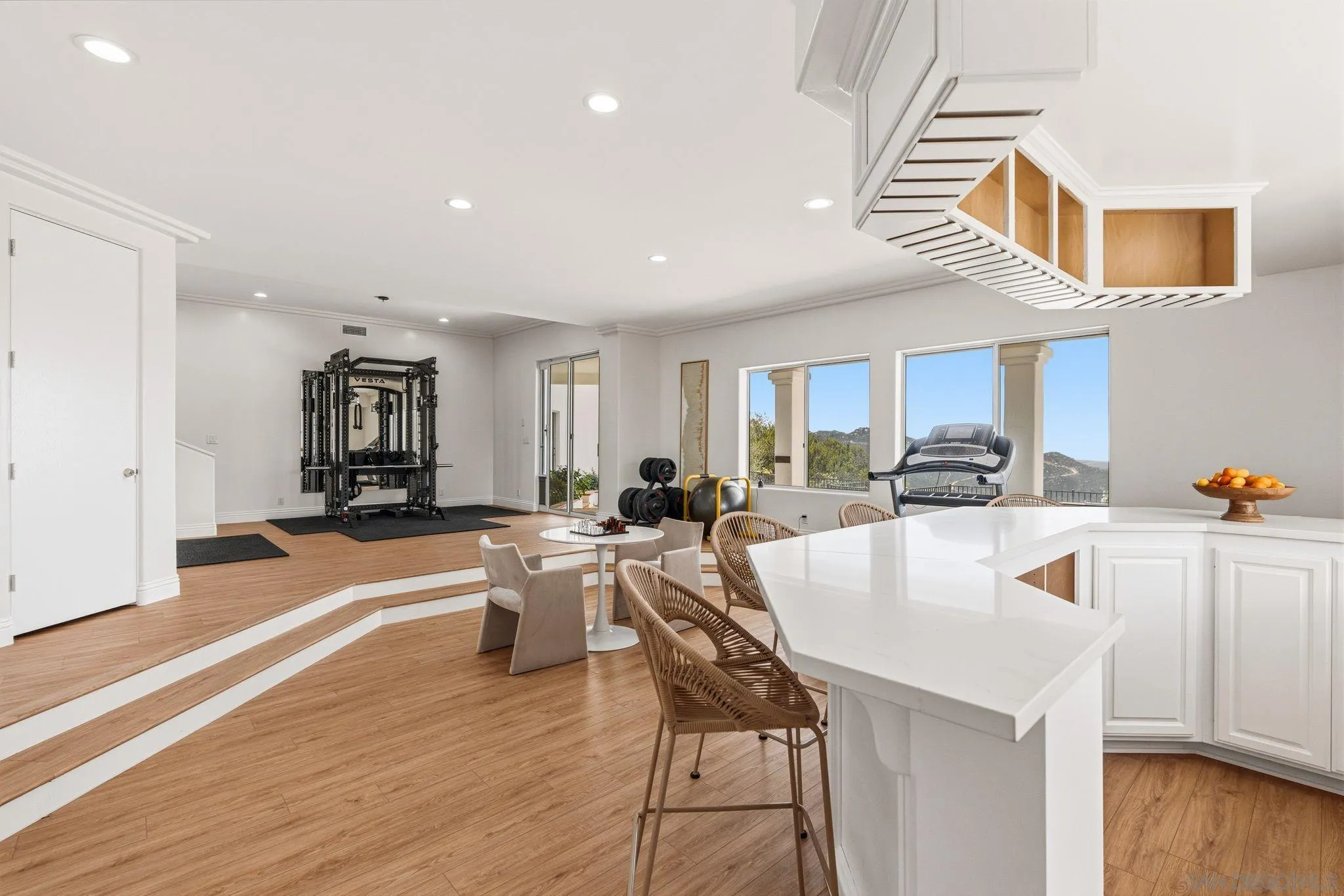 https://cdn.realtyfeed.com/cdn/127/260020165/cc0589678ba282acf0706e4e78cae008.webp