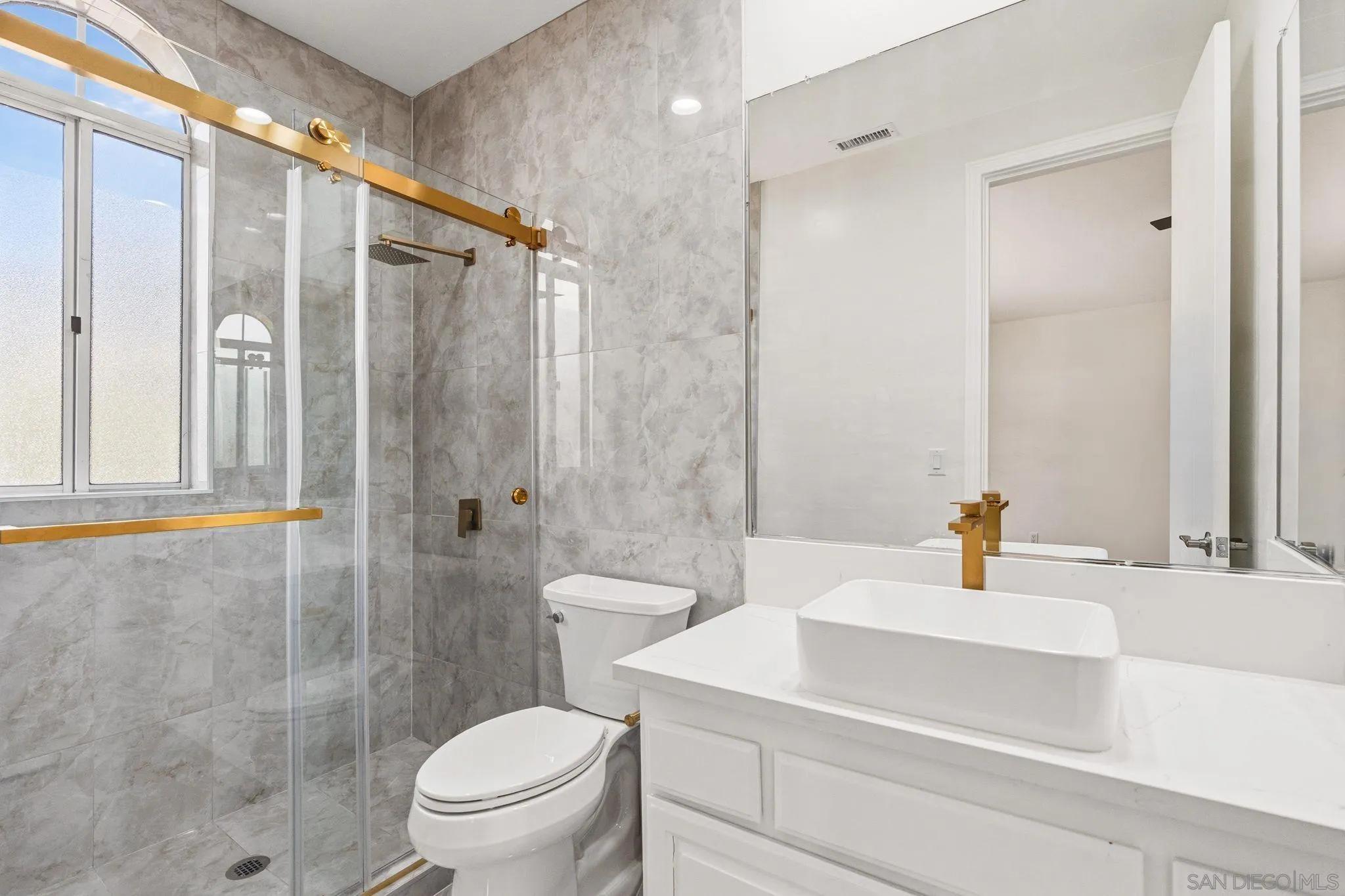 https://cdn.realtyfeed.com/cdn/127/260020165/d39690c2d942e773077cb305ad16773f.webp