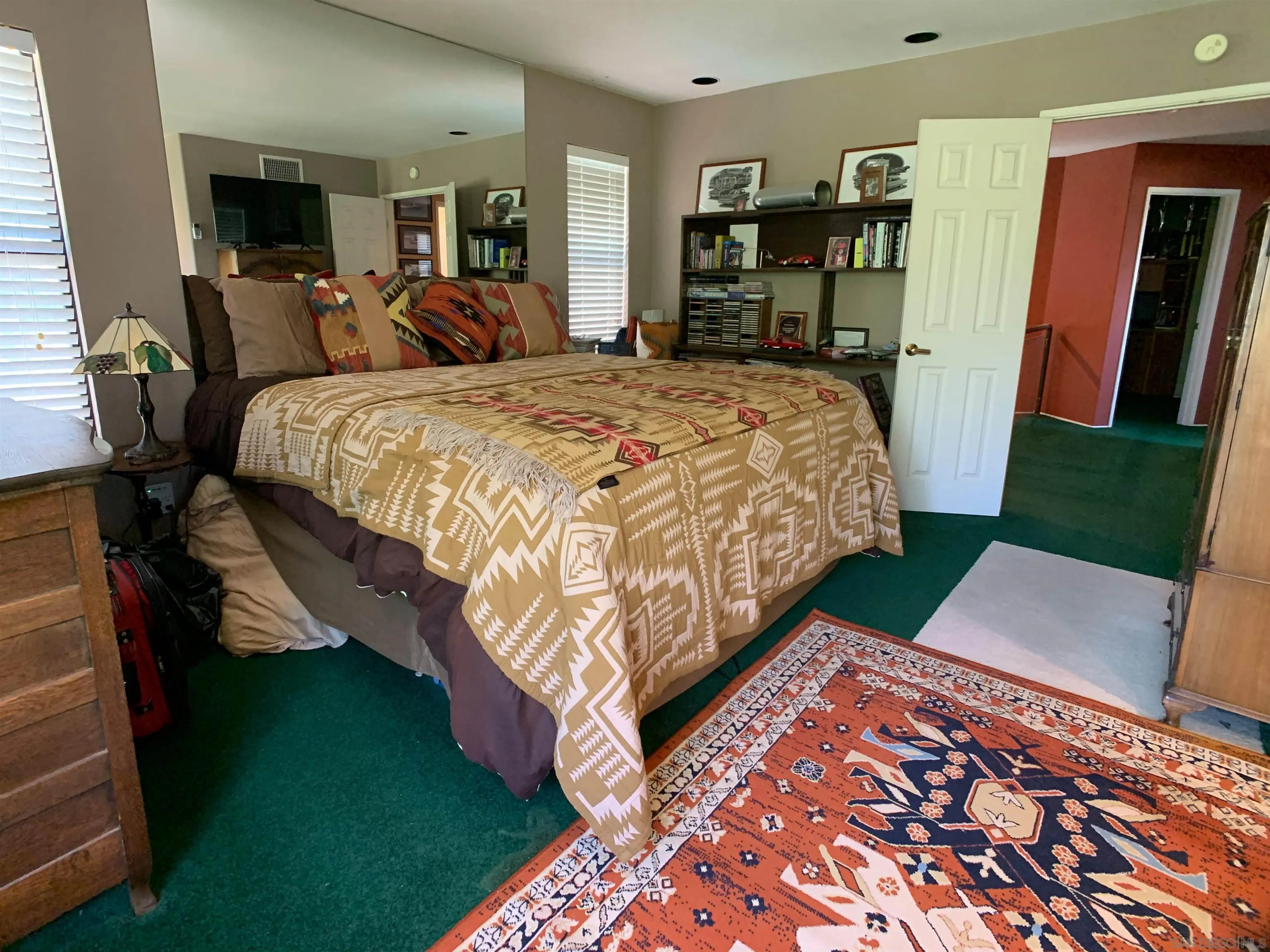 https://cdn.realtyfeed.com/cdn/127/260020166/d79e35988a5af6ec9d5d389827bdeefd.webp