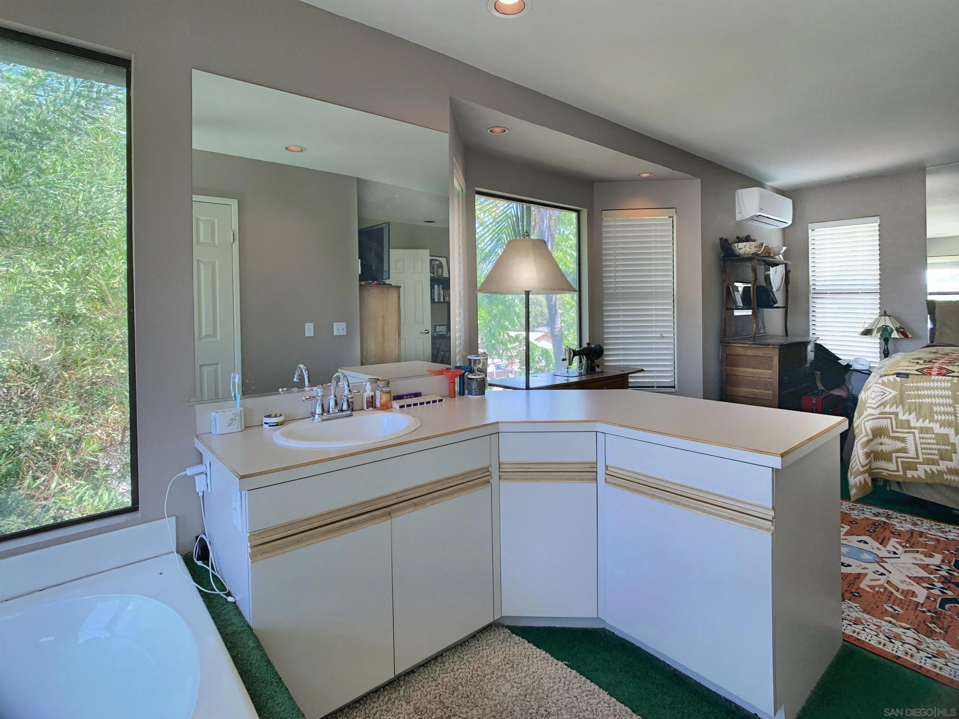 https://cdn.realtyfeed.com/cdn/127/260020166/e2533147afa175ff3f049a39e06f9c8d.webp