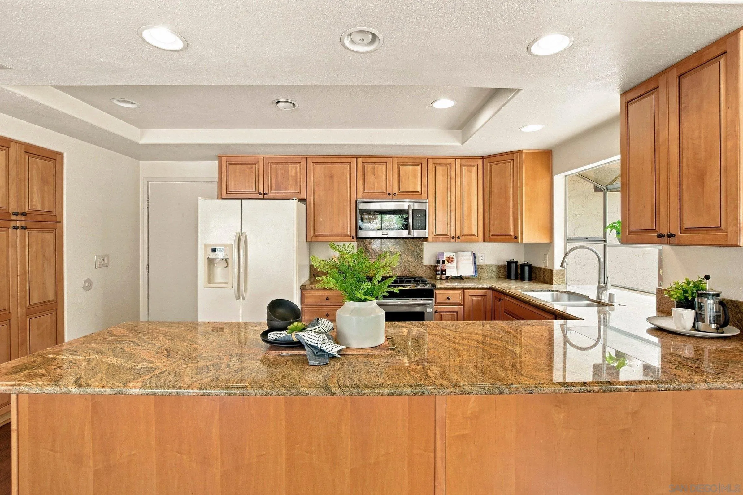 https://cdn.realtyfeed.com/cdn/127/260020170/1077687c730ac6801dc3cfb3b87e8031.webp