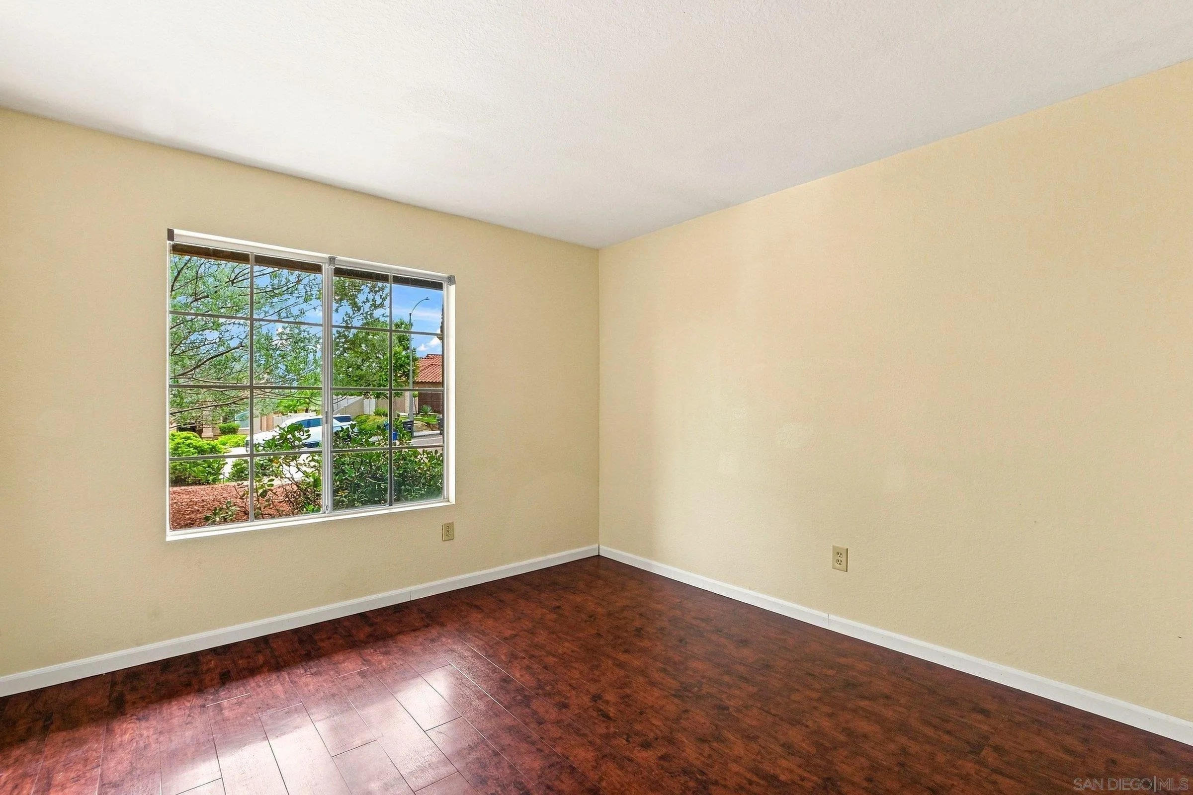 https://cdn.realtyfeed.com/cdn/127/260020170/422db88ad313909c88204753b1c2a5c3.webp