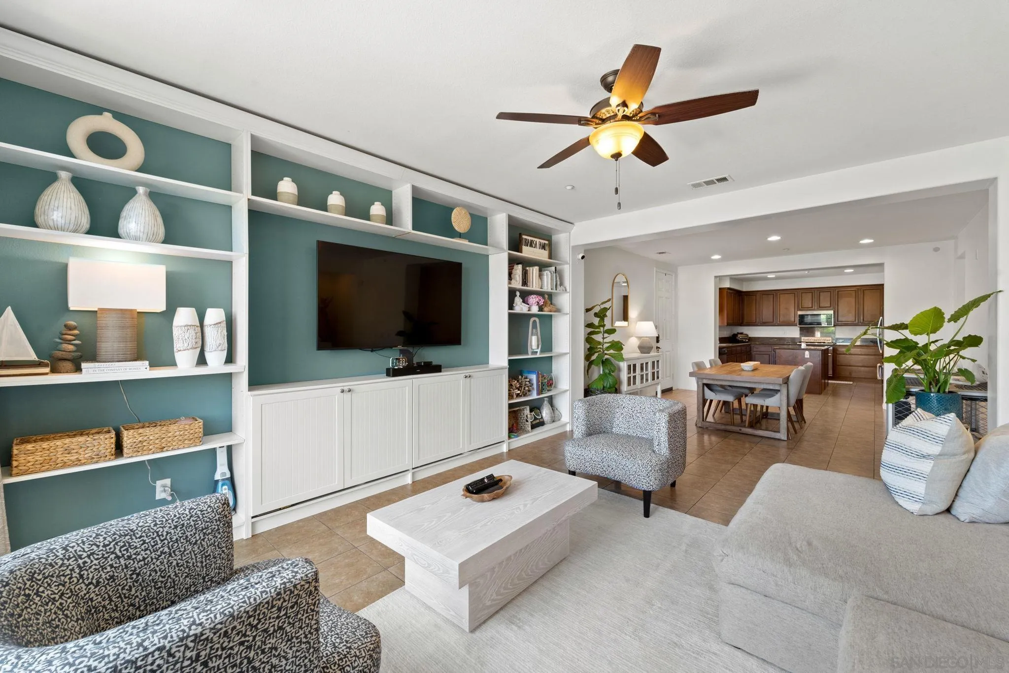 https://cdn.realtyfeed.com/cdn/127/260020175/46b75a1eba4fd1e6f14896e111e085aa.webp