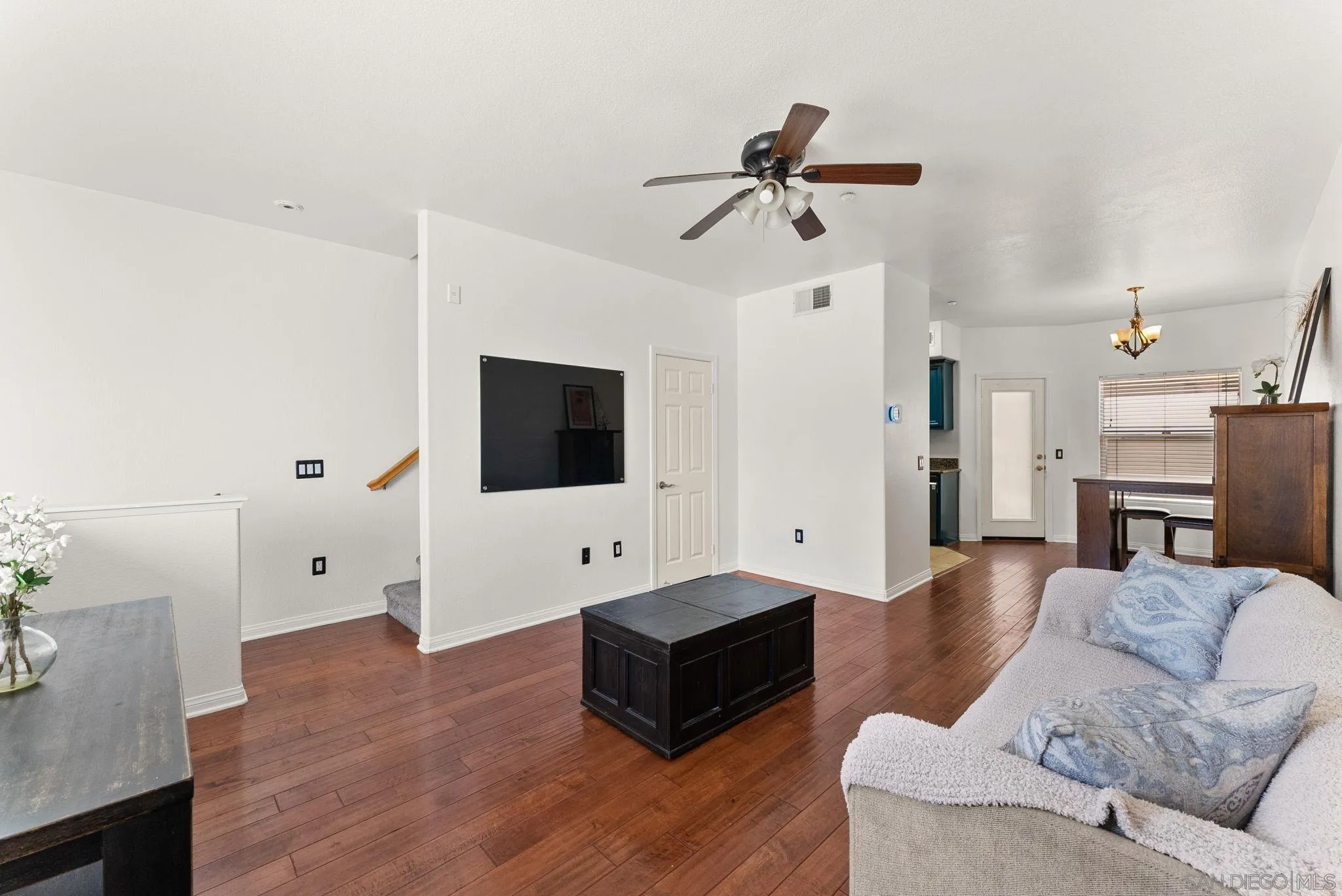 Photo #7: 260020181 Listing: Photo #7