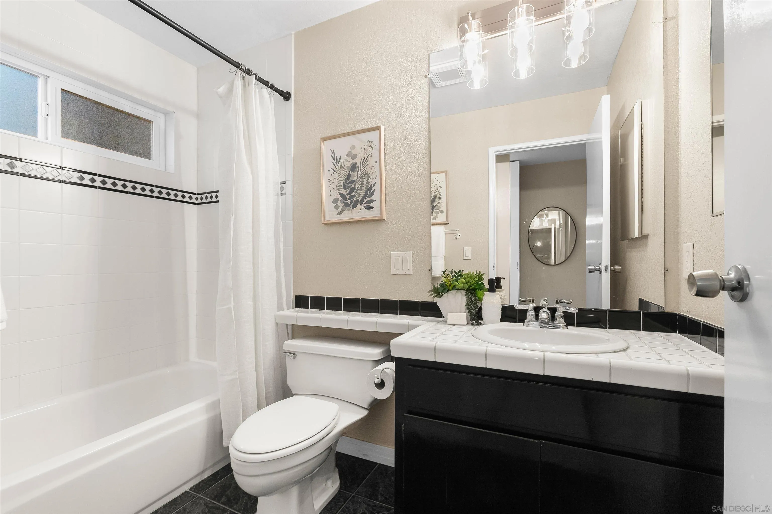 https://cdn.realtyfeed.com/cdn/127/260020182/21cfec2882254580cb714f1749a0b486.webp
