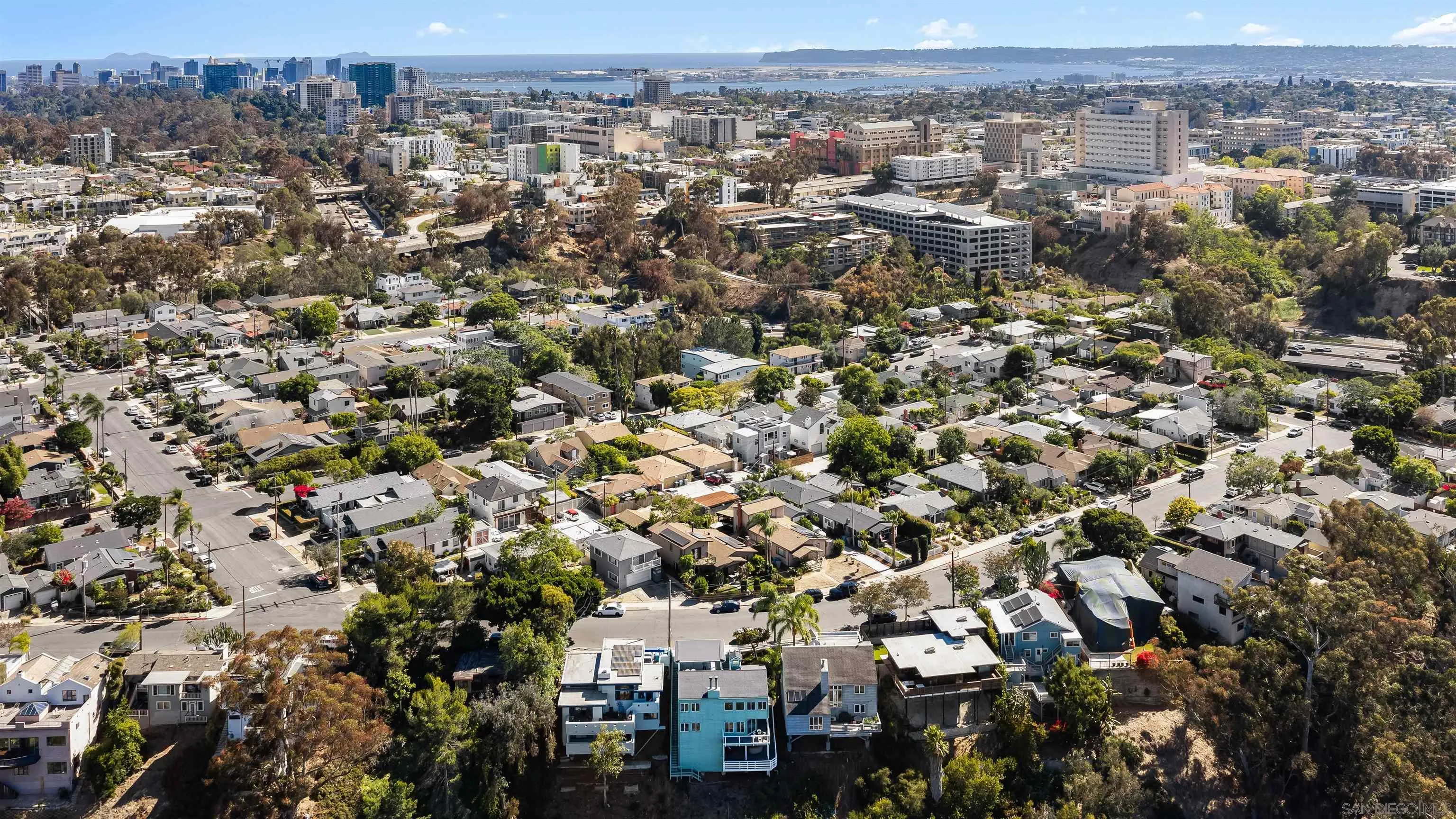 https://cdn.realtyfeed.com/cdn/127/260020182/5382c3b46b65ab6a79b8a6dd2c968a0f.webp