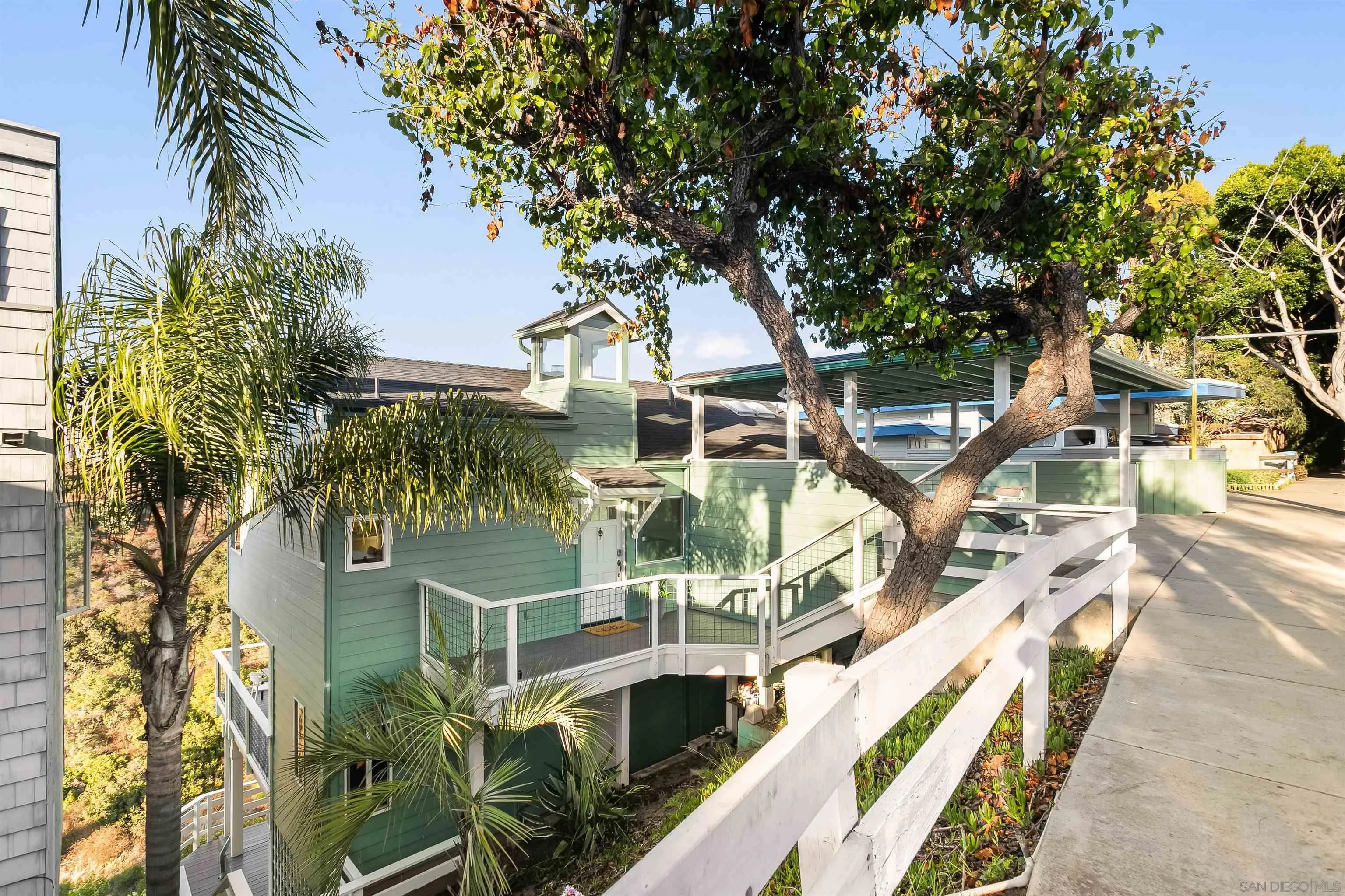 https://cdn.realtyfeed.com/cdn/127/260020182/72e33d689bdb24767e039c402443f1bd.webp