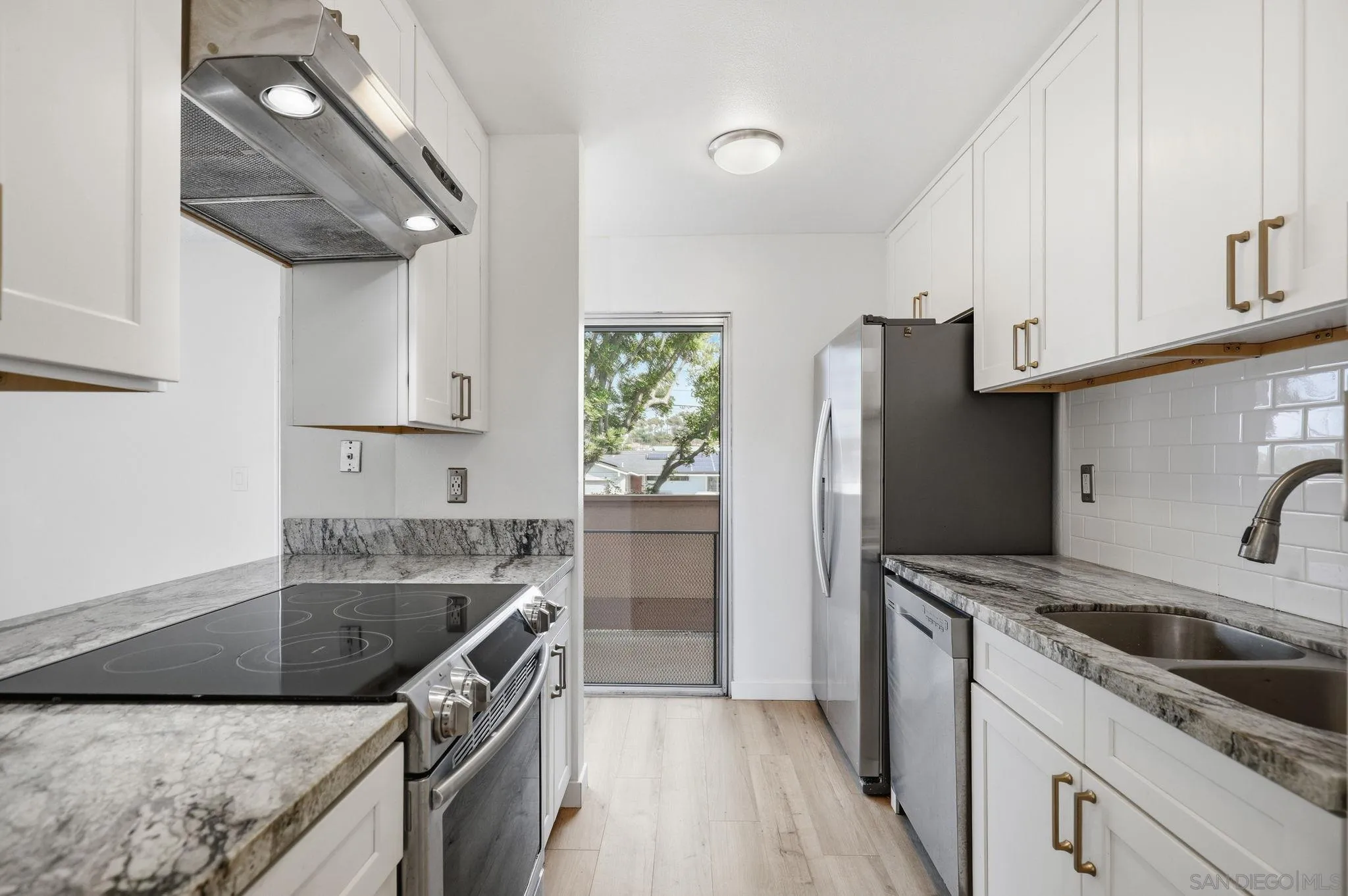 https://cdn.realtyfeed.com/cdn/127/260020183/bca198d0ca2b72da263e2e99a7328297.webp