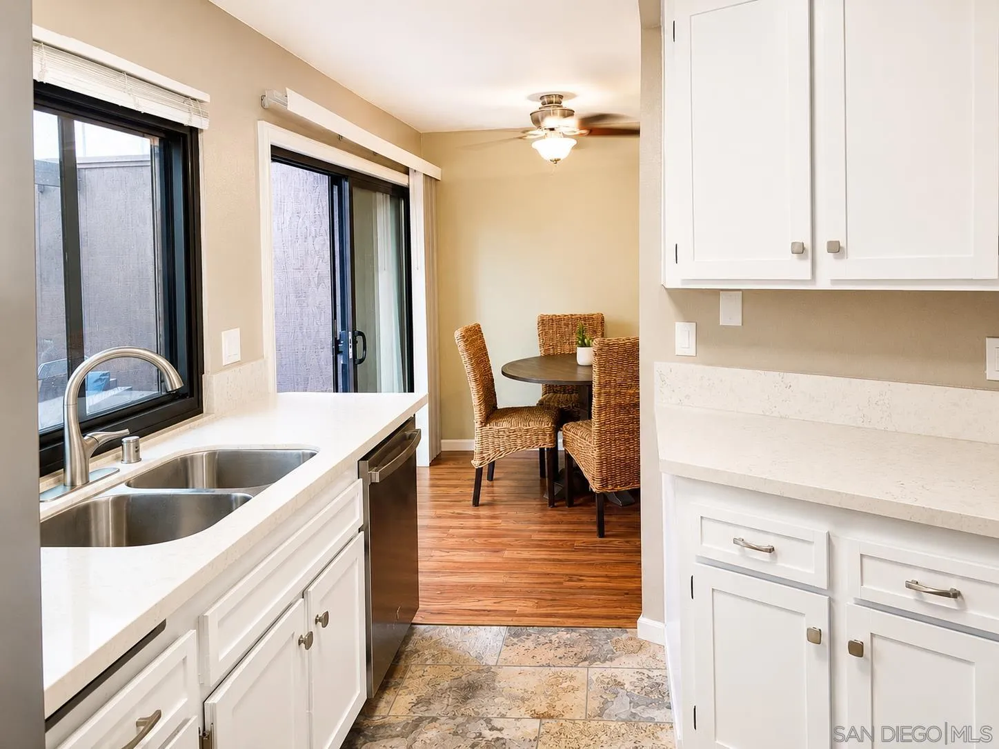 https://cdn.realtyfeed.com/cdn/127/260020184/4270d828f21b79f5d597f66d91e1484b.webp