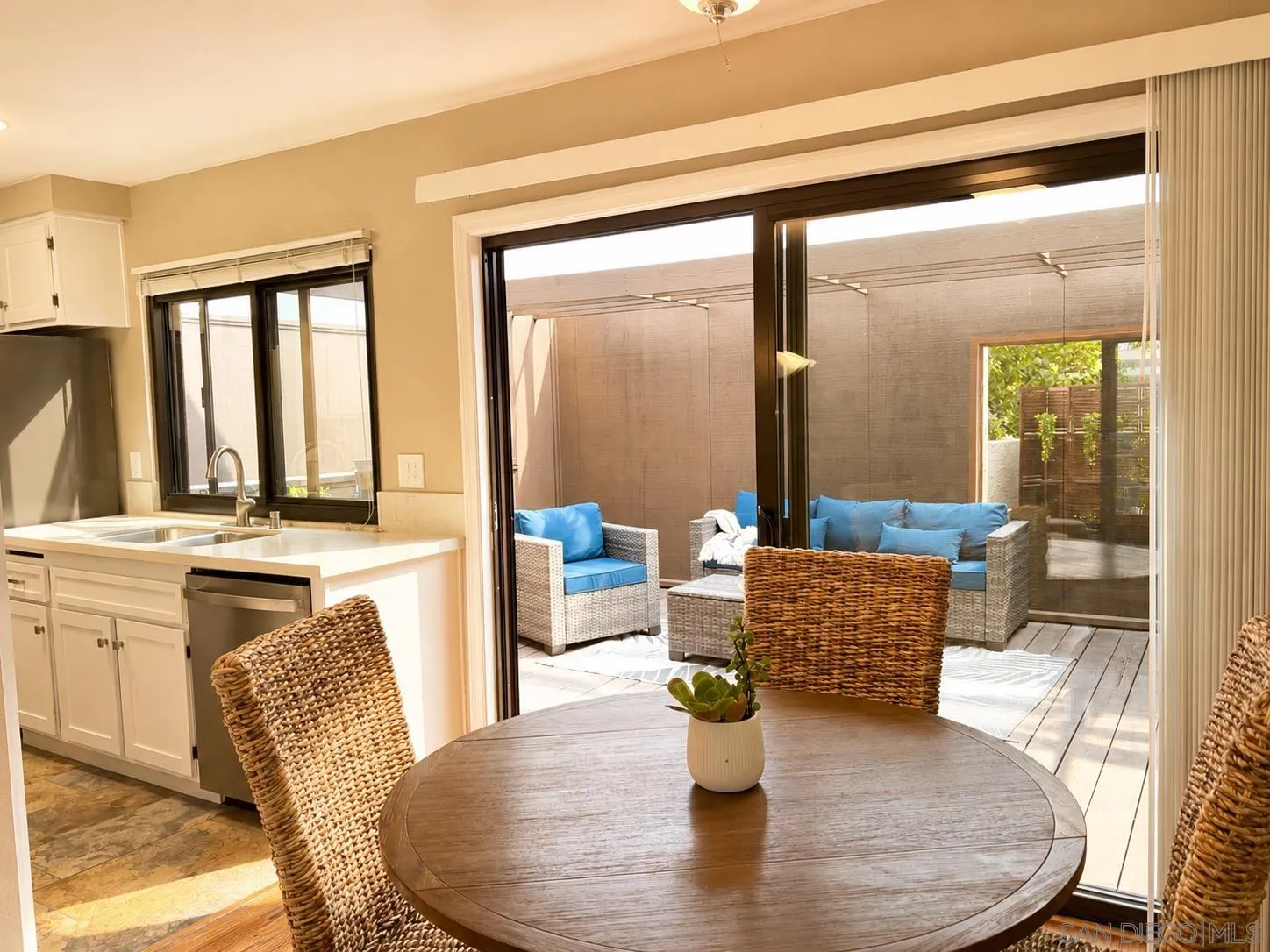 https://cdn.realtyfeed.com/cdn/127/260020184/a28b2a49e62c19f6faba4002fbe06e81.webp