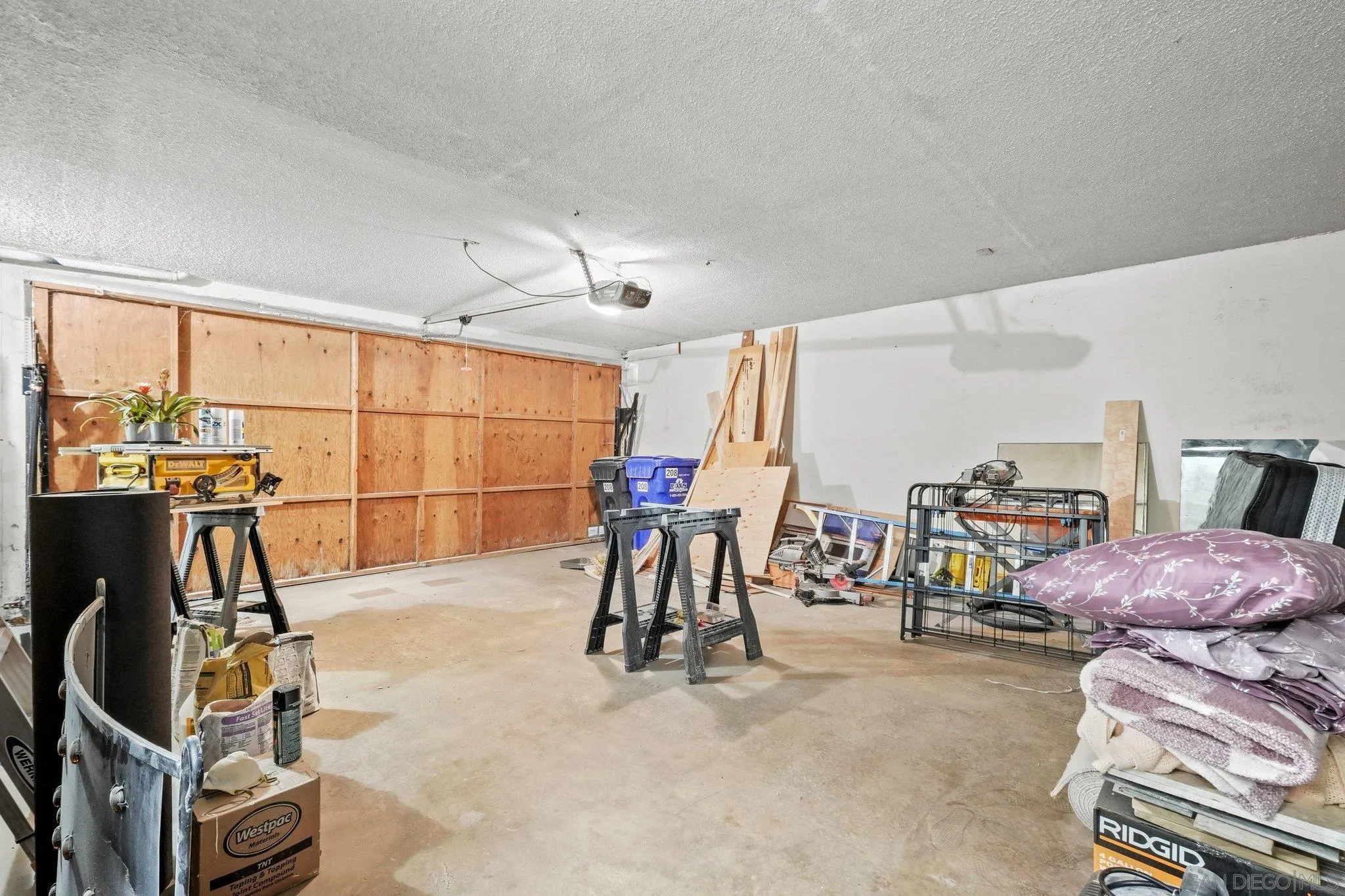 https://cdn.realtyfeed.com/cdn/127/260020184/c5f49bc856200c0c985dc68fdc024d58.webp