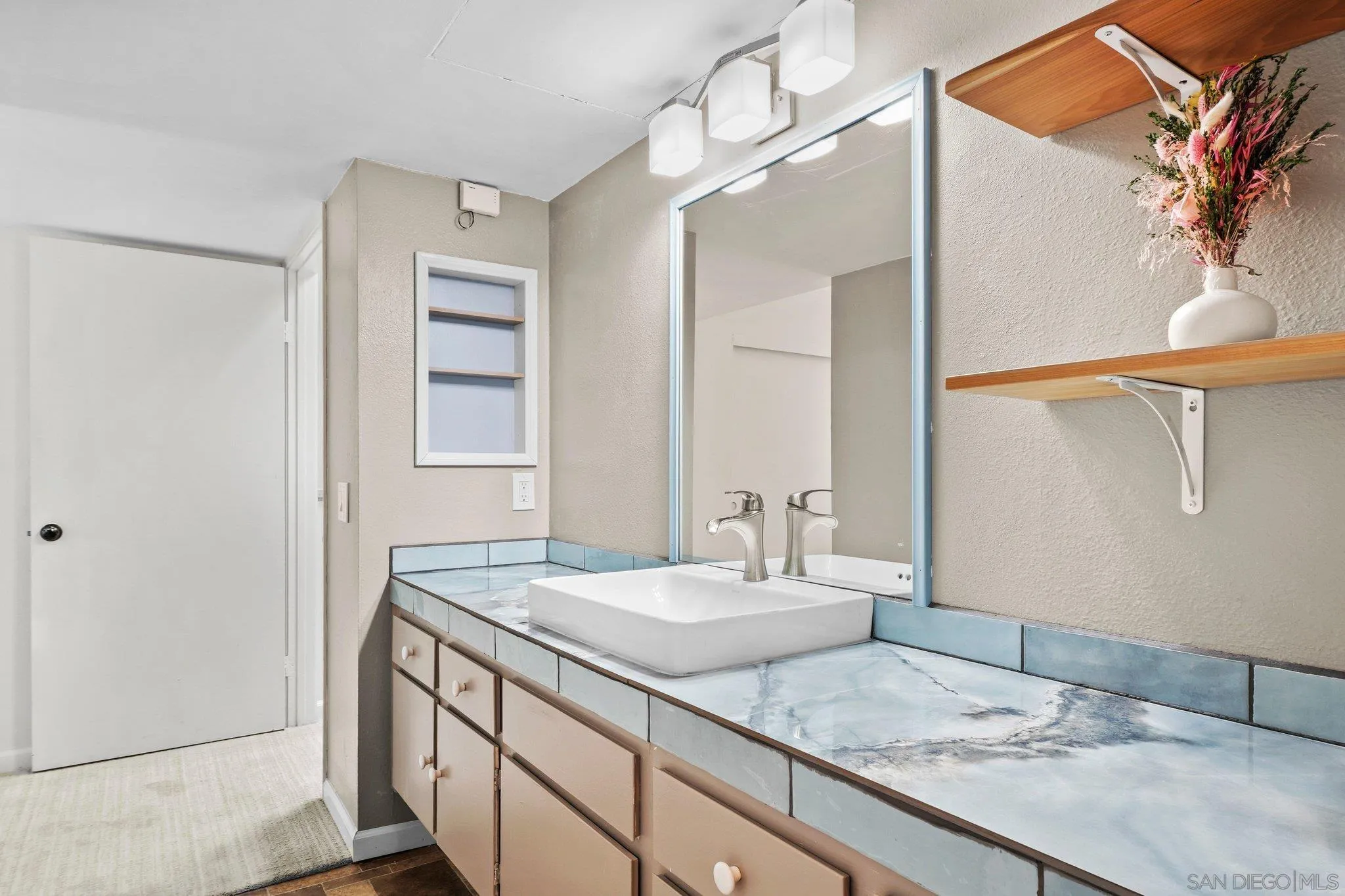 https://cdn.realtyfeed.com/cdn/127/260020184/d08ed8d157b20e4757587c5a017ec13b.webp