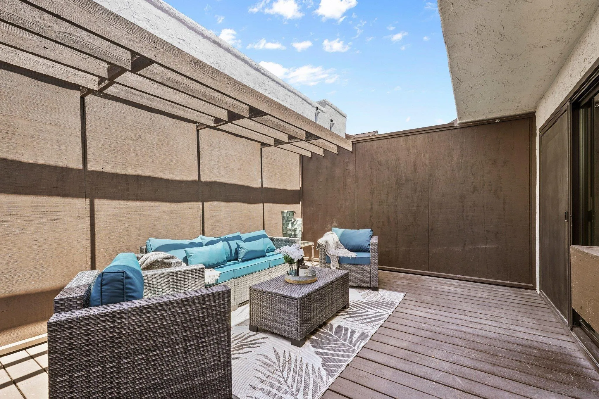 https://cdn.realtyfeed.com/cdn/127/260020184/ec2958a22bfa7895194a2f76db1b8ef4.webp