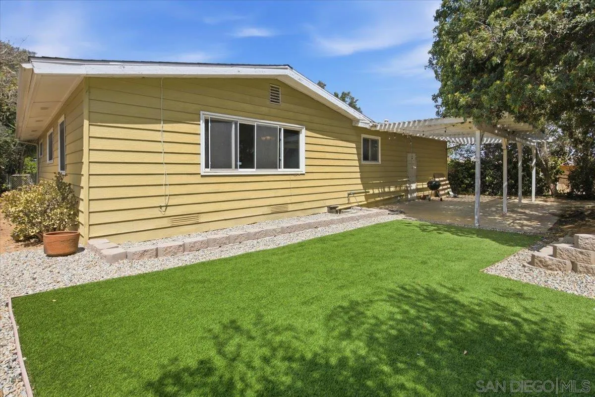 860 Magarian, Fallbrook, CA 92028 - Photo 4 of 32, Fallbrook, CA