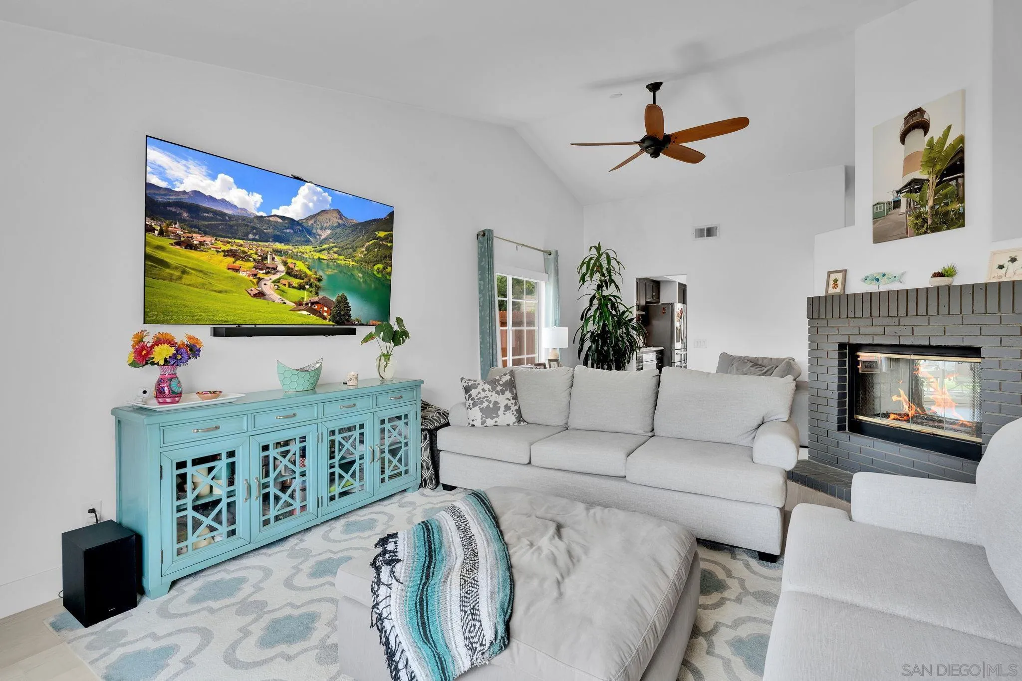 https://cdn.realtyfeed.com/cdn/127/260020186/4c15481b9b23782823617f8b60e90032.webp