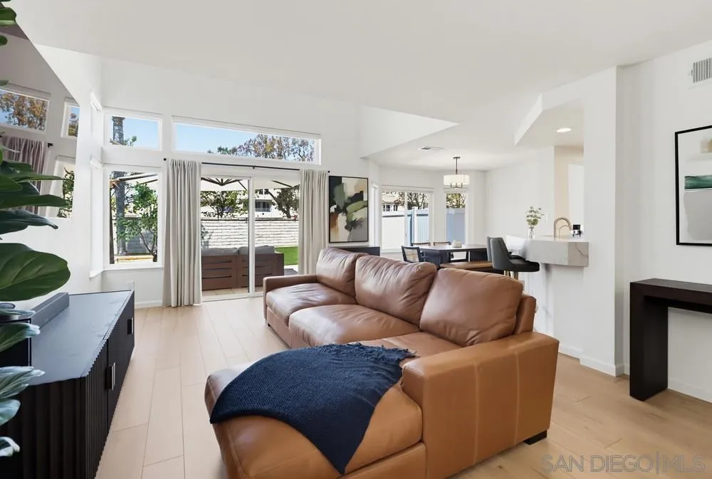 4966 Corte Playa Palmera, San Diego, CA 92124 - Photo 5 of 40, San Diego, CA