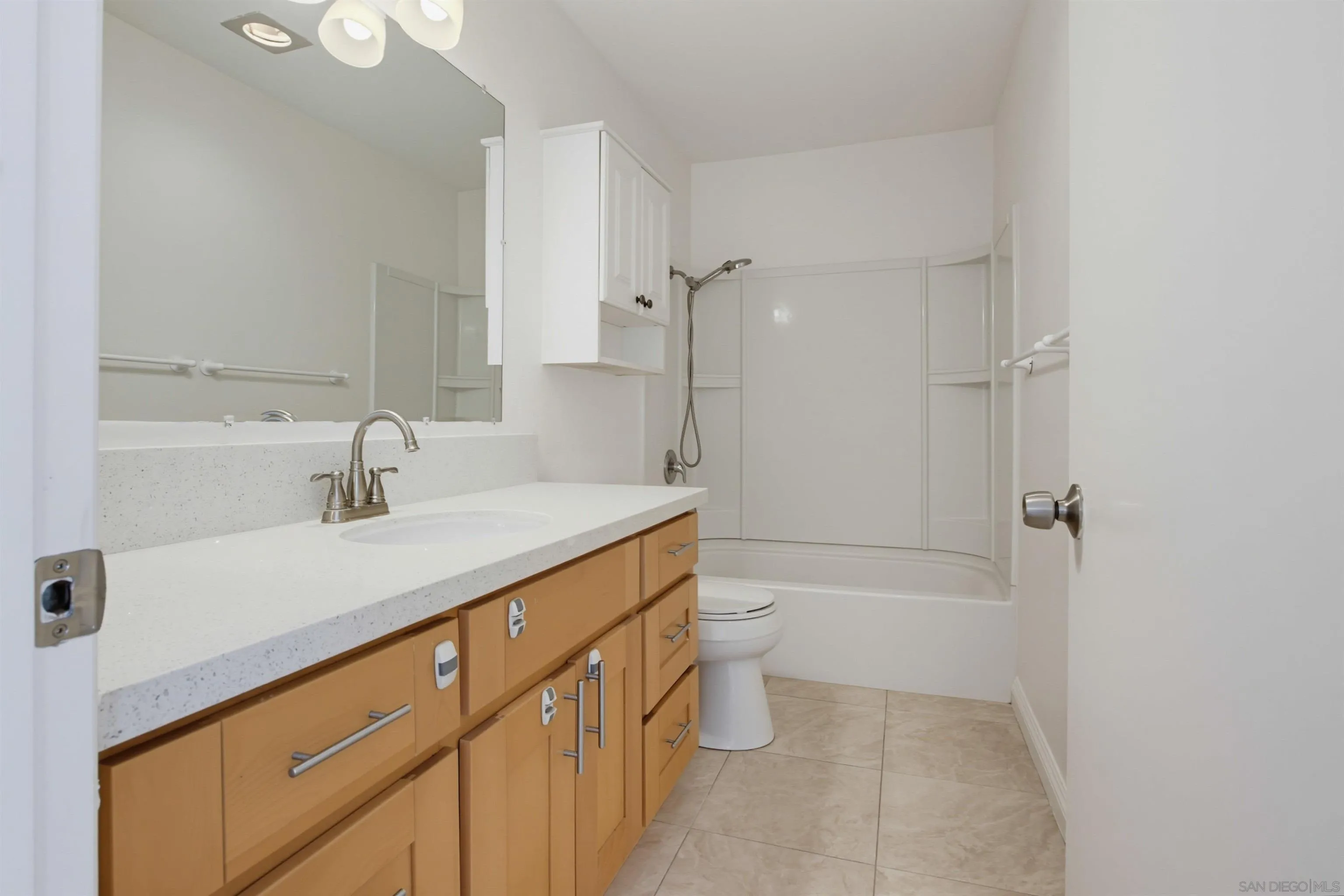 https://cdn.realtyfeed.com/cdn/127/260020191/5e616200b2463655bba4efbb622da1d2.webp