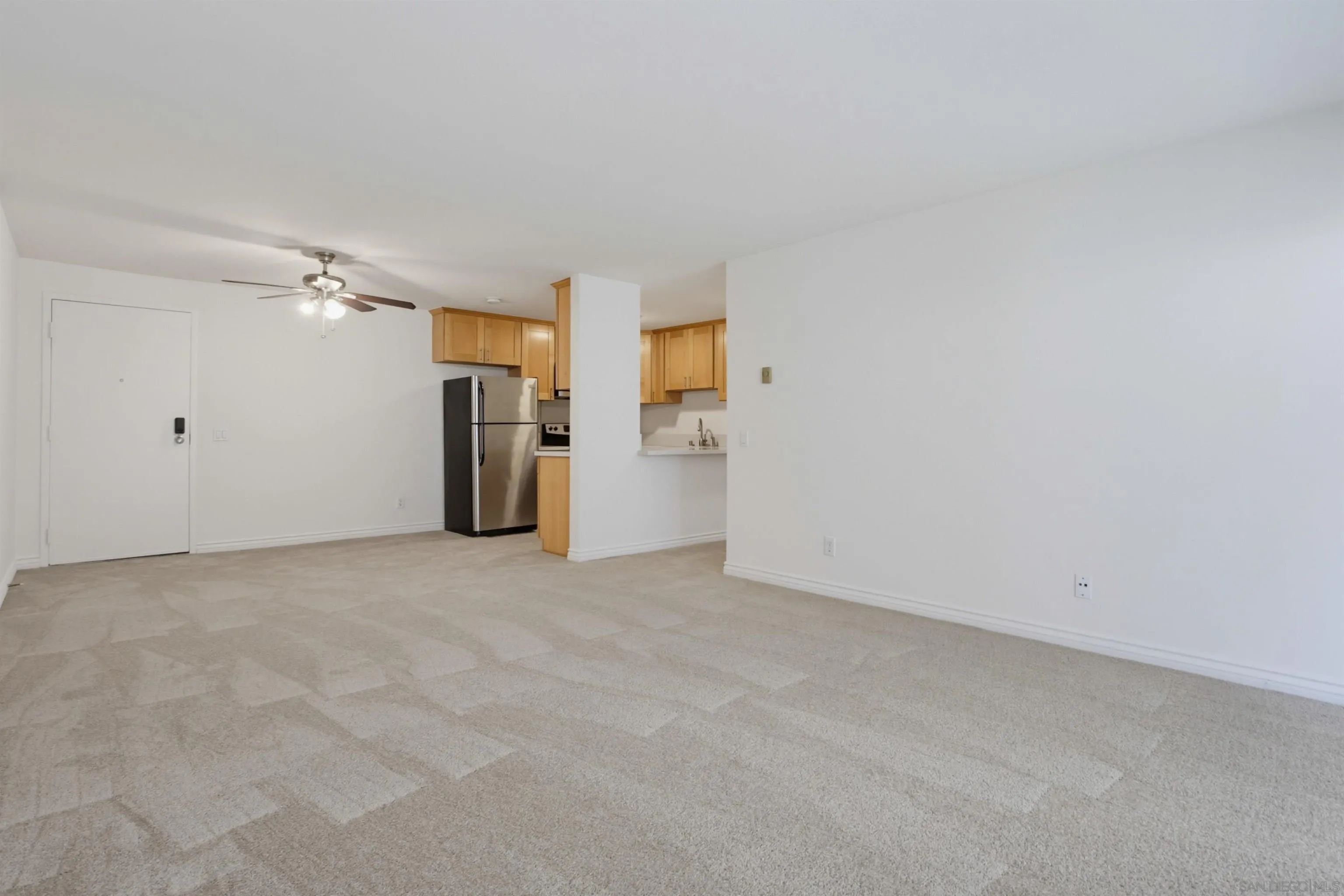 https://cdn.realtyfeed.com/cdn/127/260020191/e20b32f0ef8628990938e165cb8e664d.webp