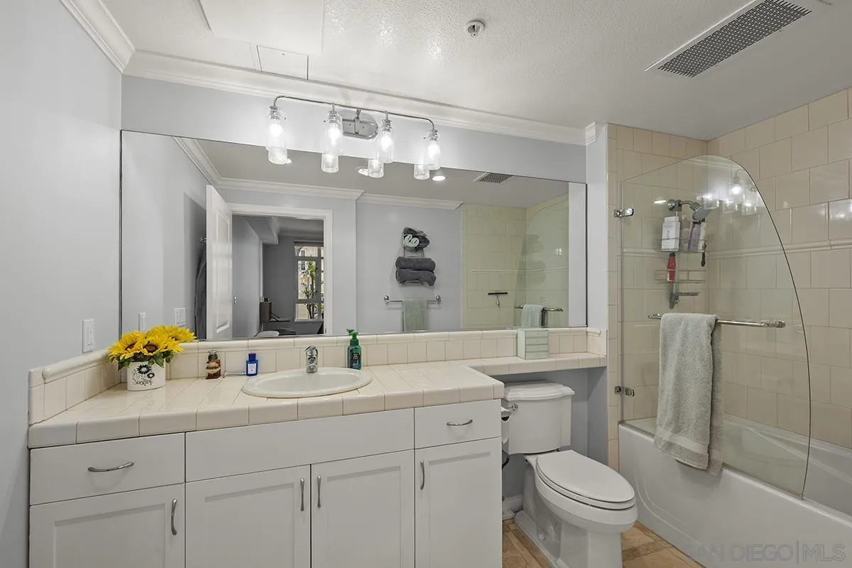 Photo #28: 260020195 Listing: Photo #28