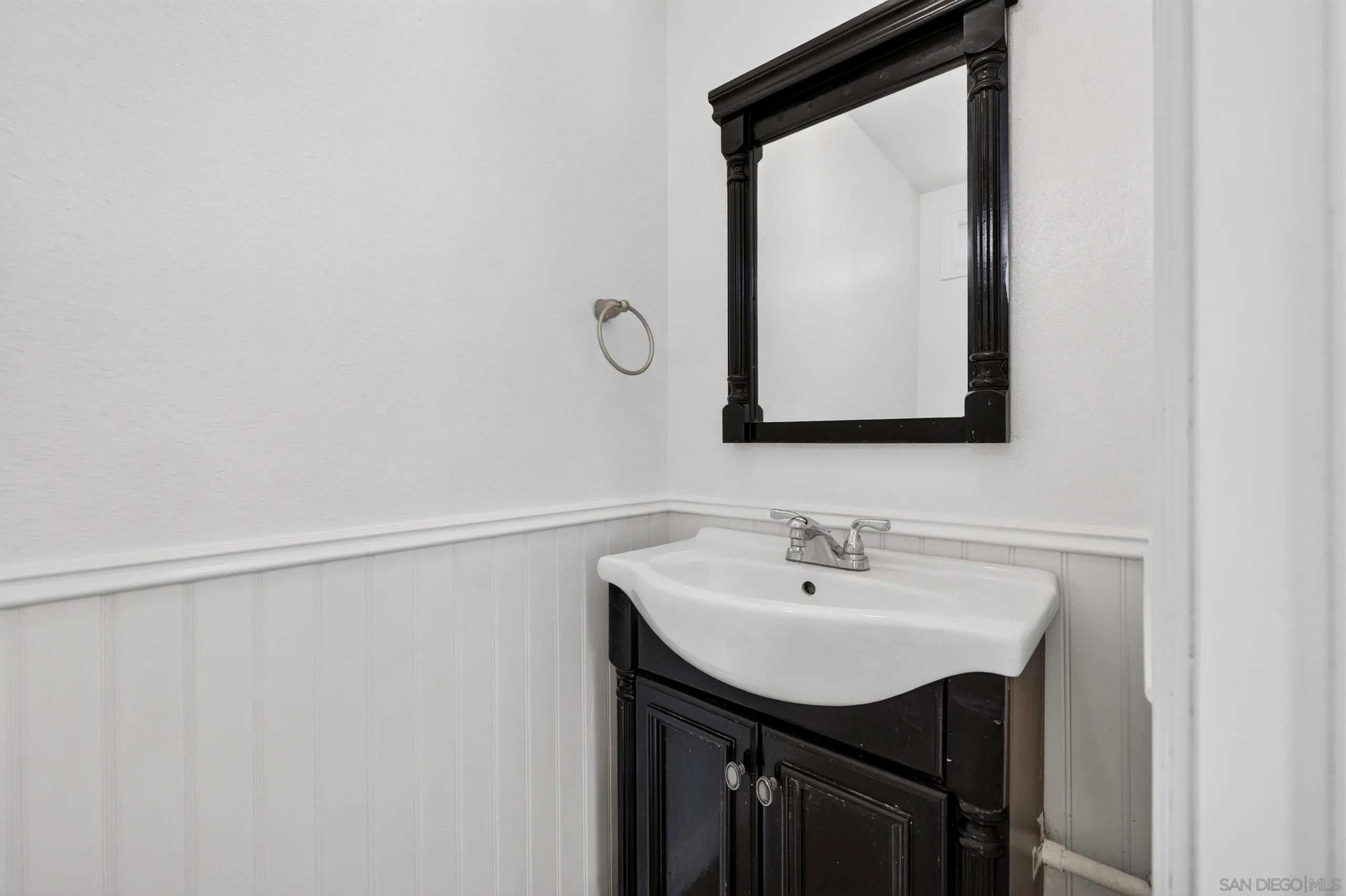 Photo #7: 260020200 Listing: Photo #7