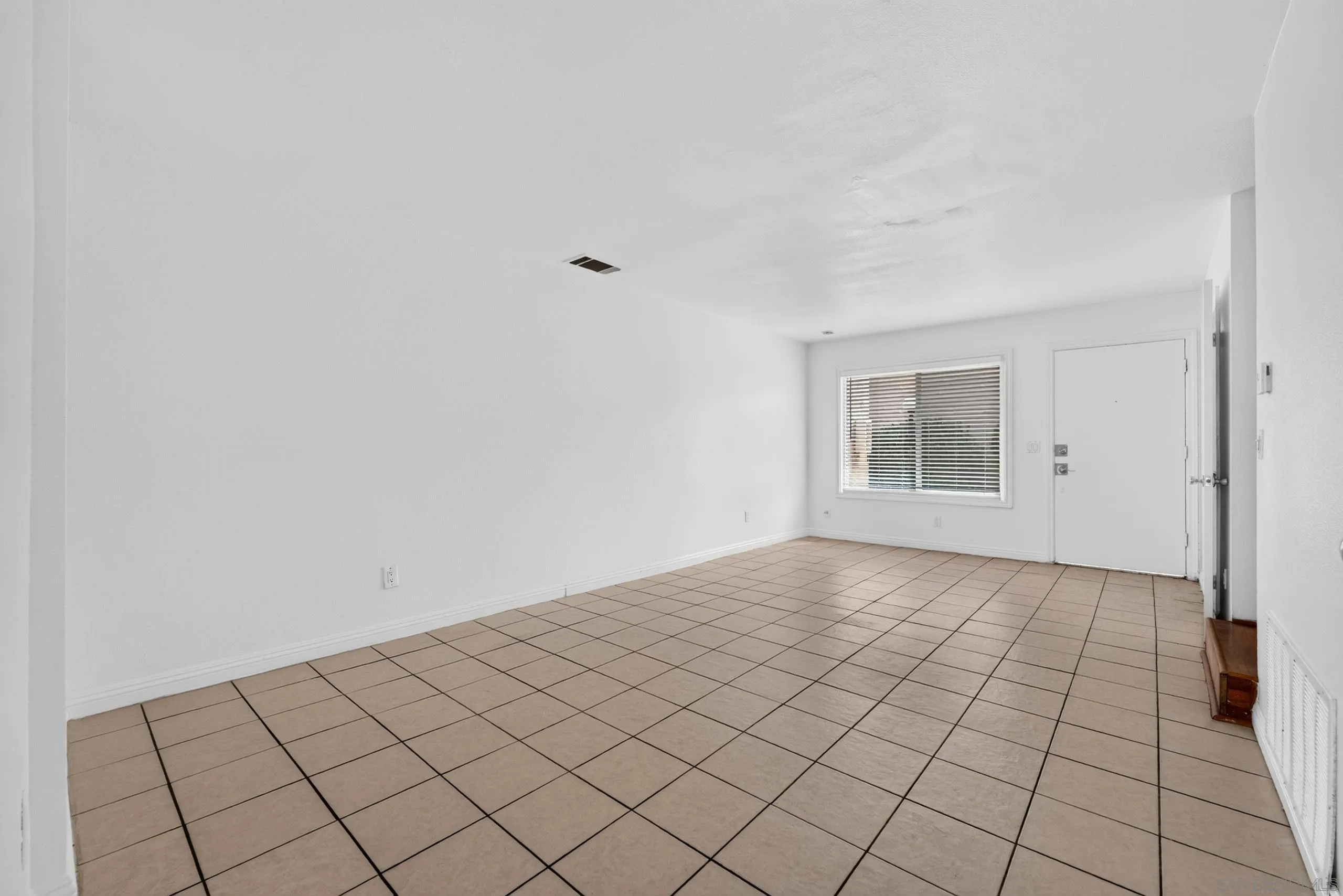 Photo #9: 260020200 Listing: Photo #9