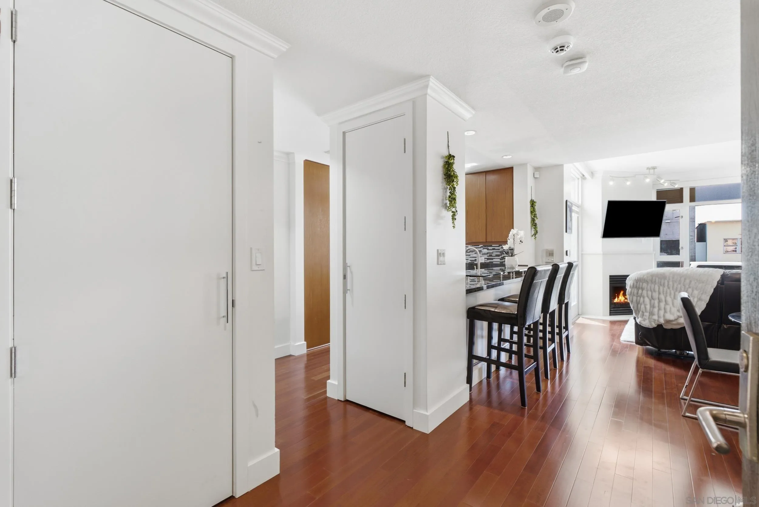 Photo #6: 260020207 Listing: Photo #6