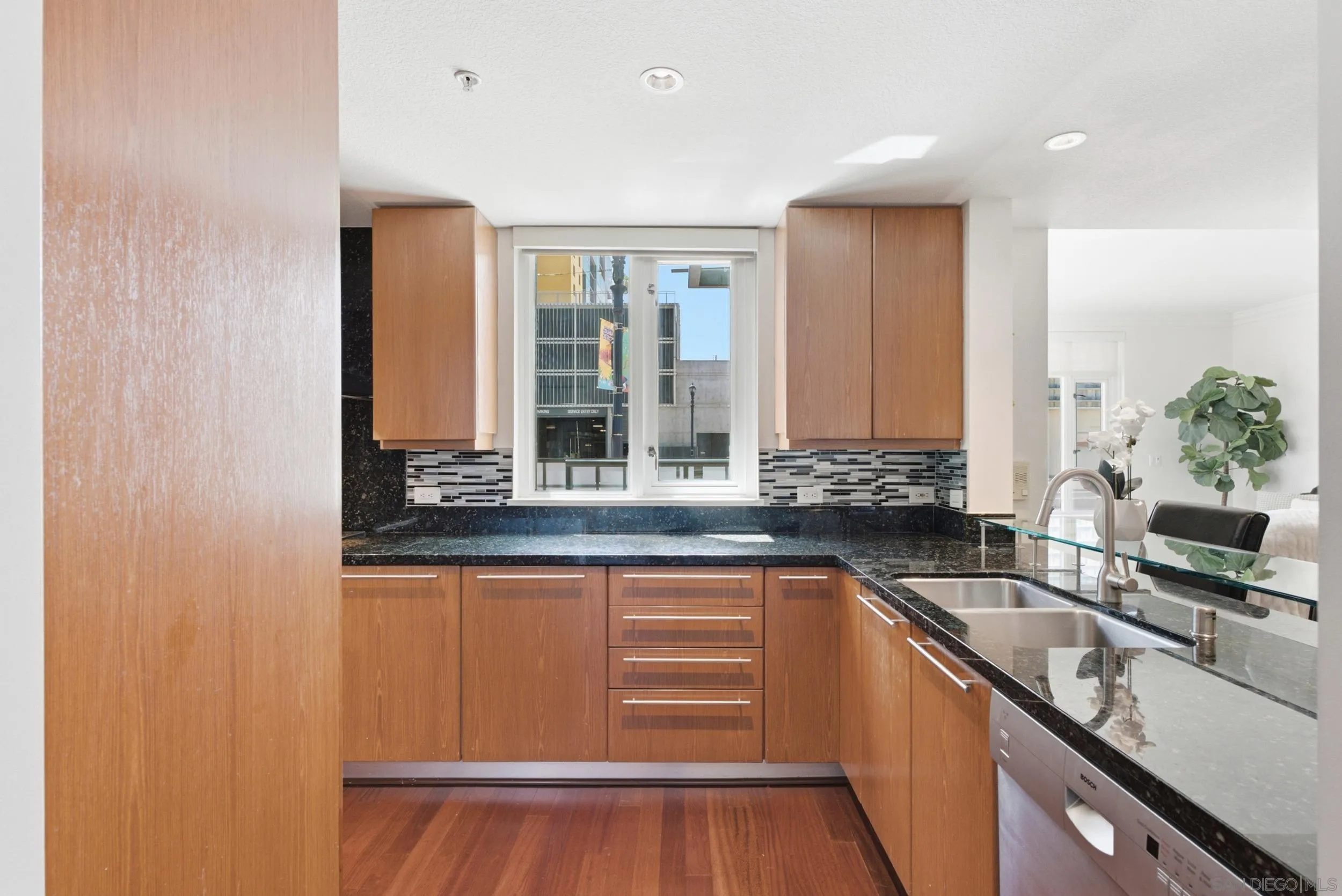Photo #10: 260020207 Listing: Photo #10