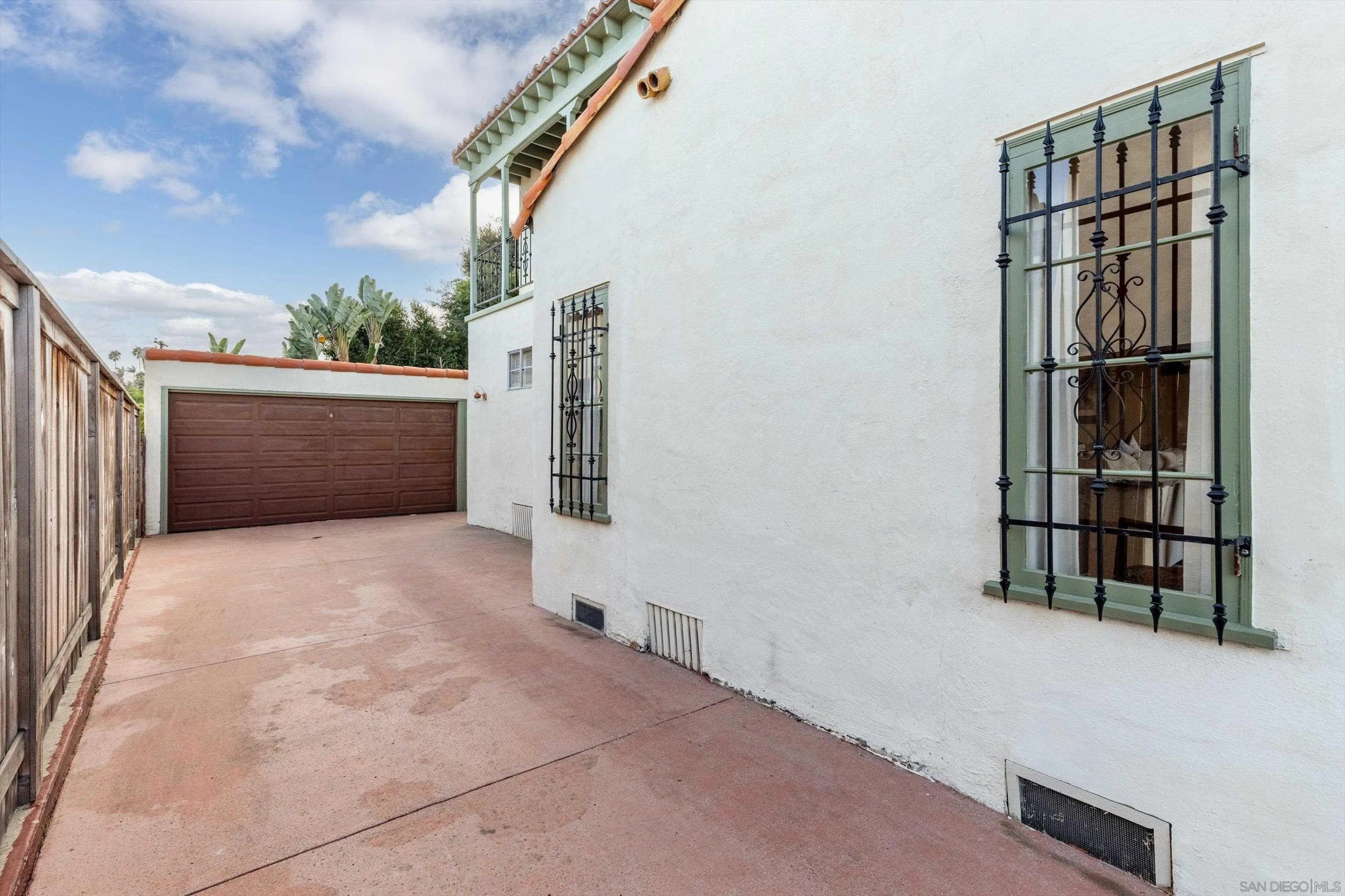 https://cdn.realtyfeed.com/cdn/127/260020212/387cf7abd786359a884566cf216f3795.webp