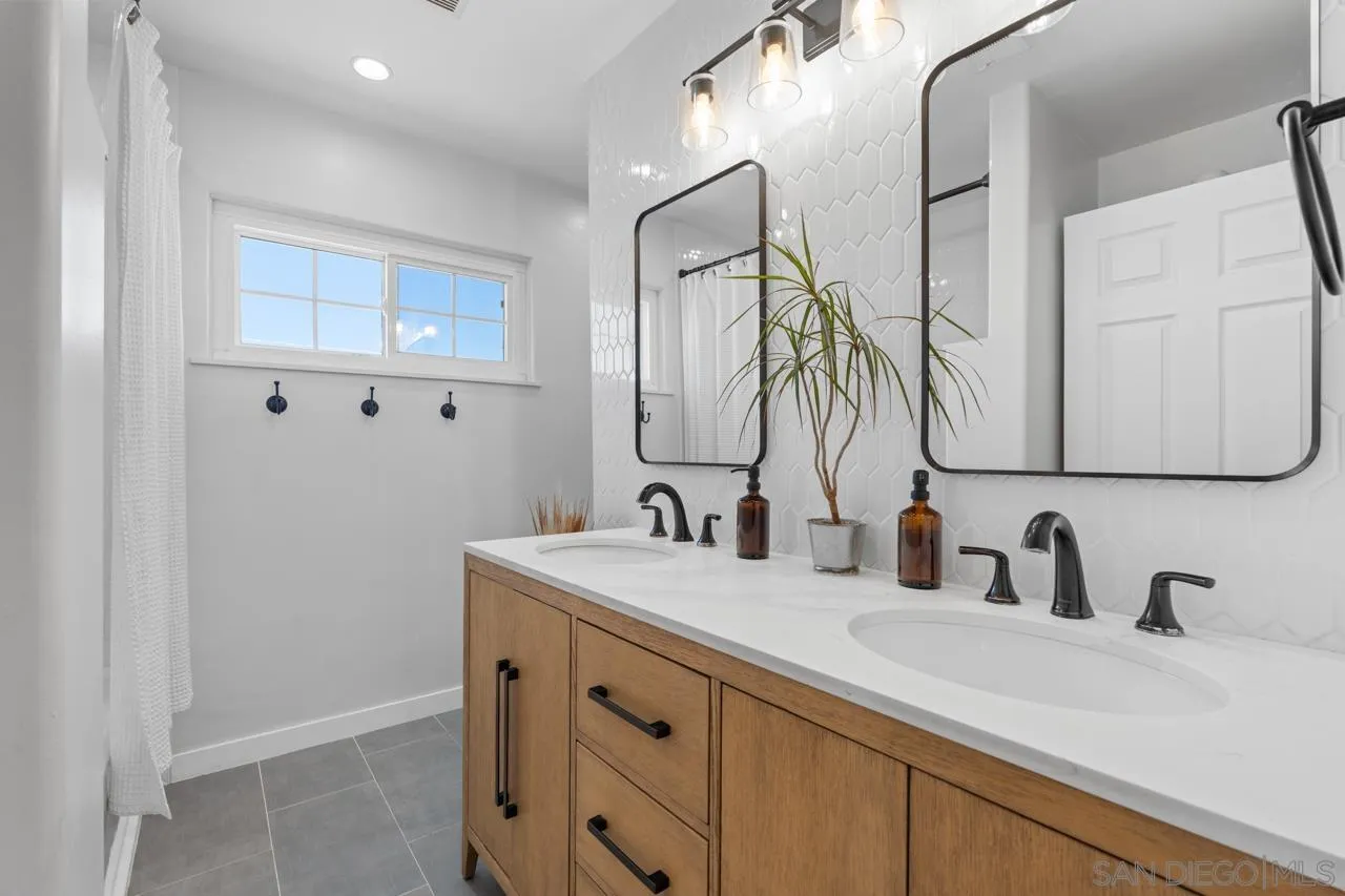 https://cdn.realtyfeed.com/cdn/127/260020214/06ee37f7e57cf2178d02672764c02efb.webp
