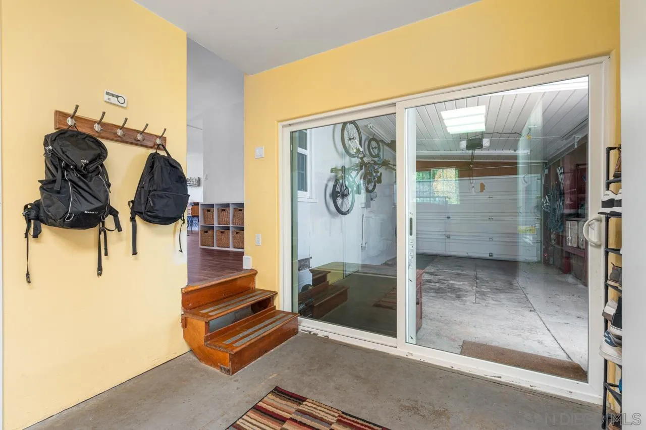 https://cdn.realtyfeed.com/cdn/127/260020214/60dd675fc197628ff16bbeb904a64d41.webp