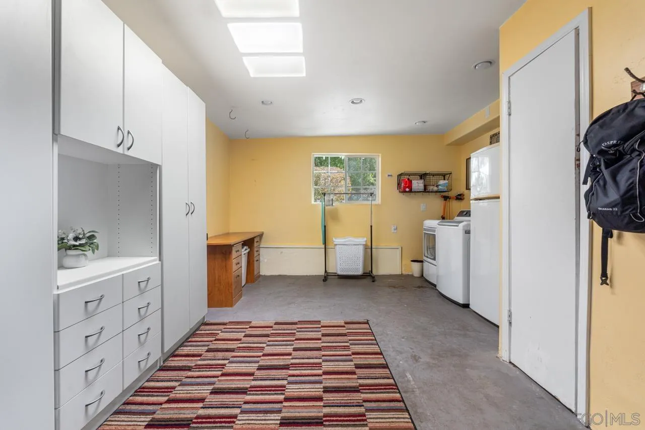 https://cdn.realtyfeed.com/cdn/127/260020214/cd874d5ea3a5edd8a8cdbc719d88b93d.webp