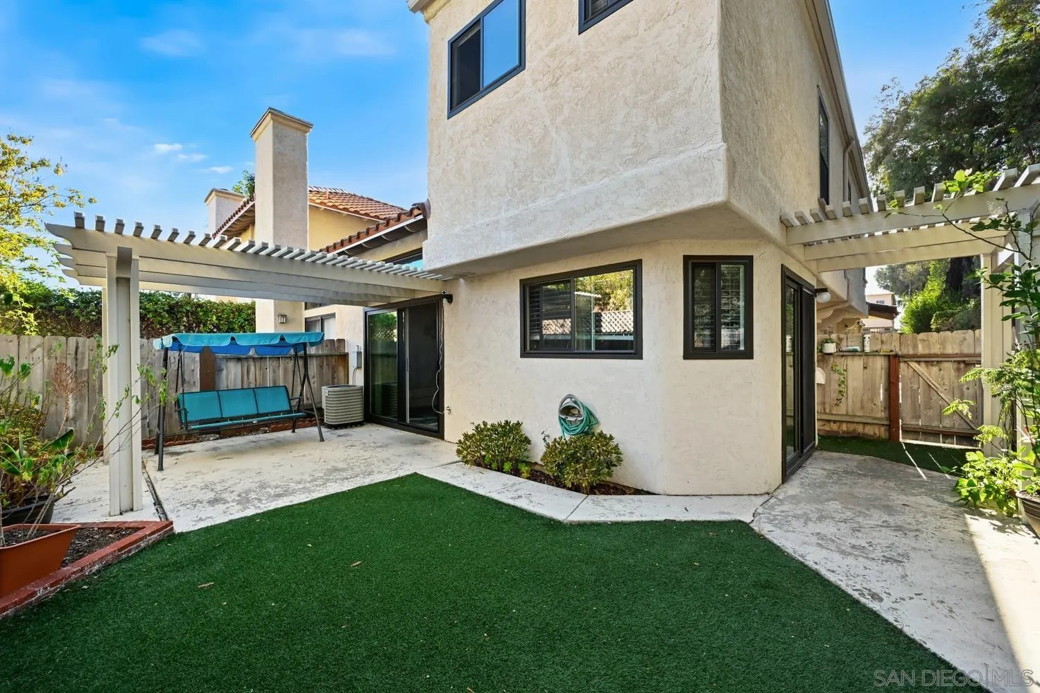 Photo #2: 260020215 Listing: Photo #2
