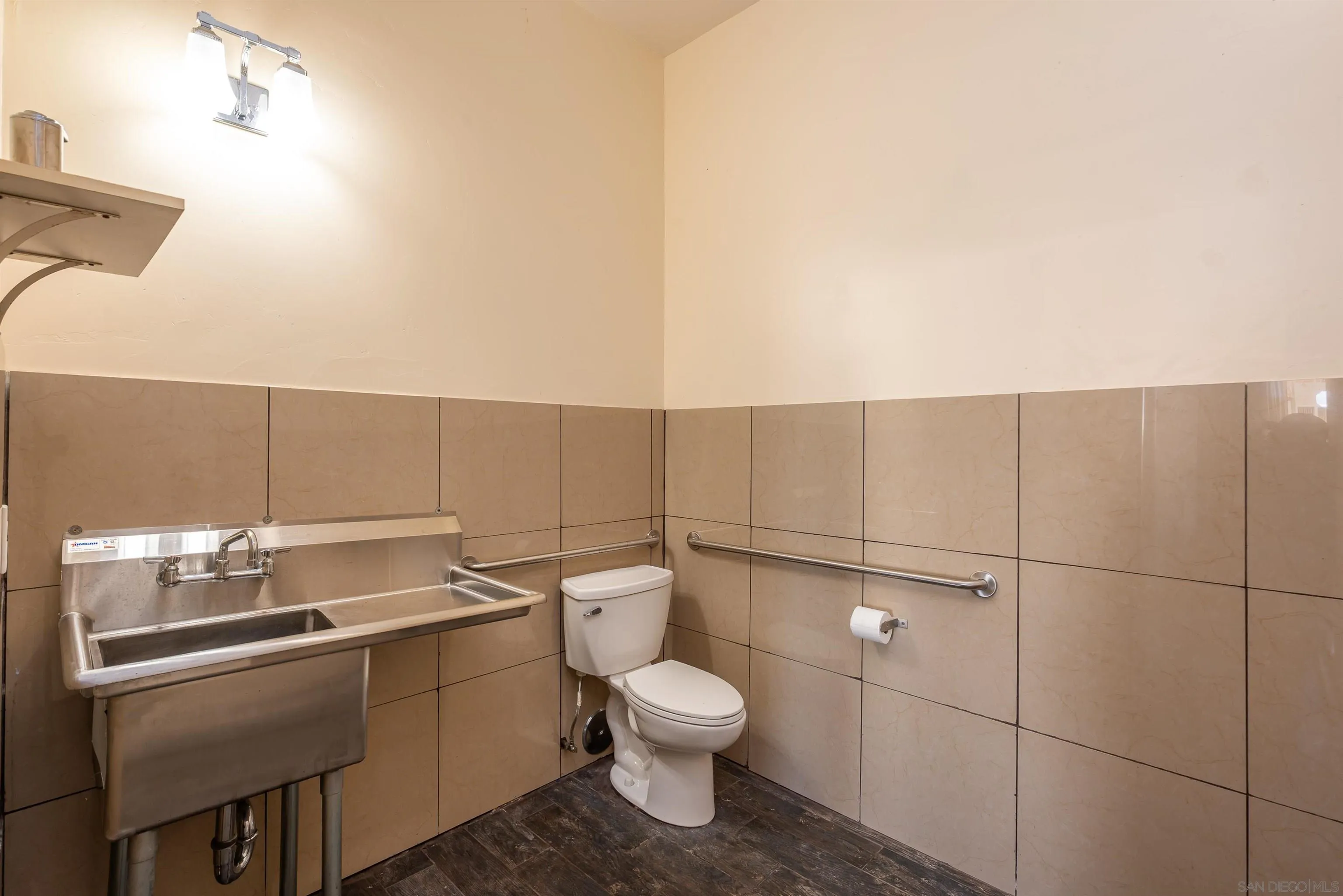 4741 Point Loma Ave, San Diego, CA 92106 - Photo 2 of 10, San Diego, CA