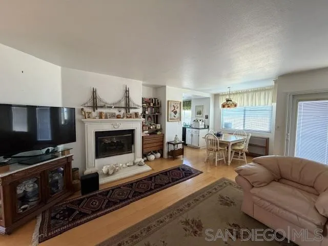 https://cdn.realtyfeed.com/cdn/127/260020229/f45f9b2e9aba3ea77971f3b2b4fd6786.webp