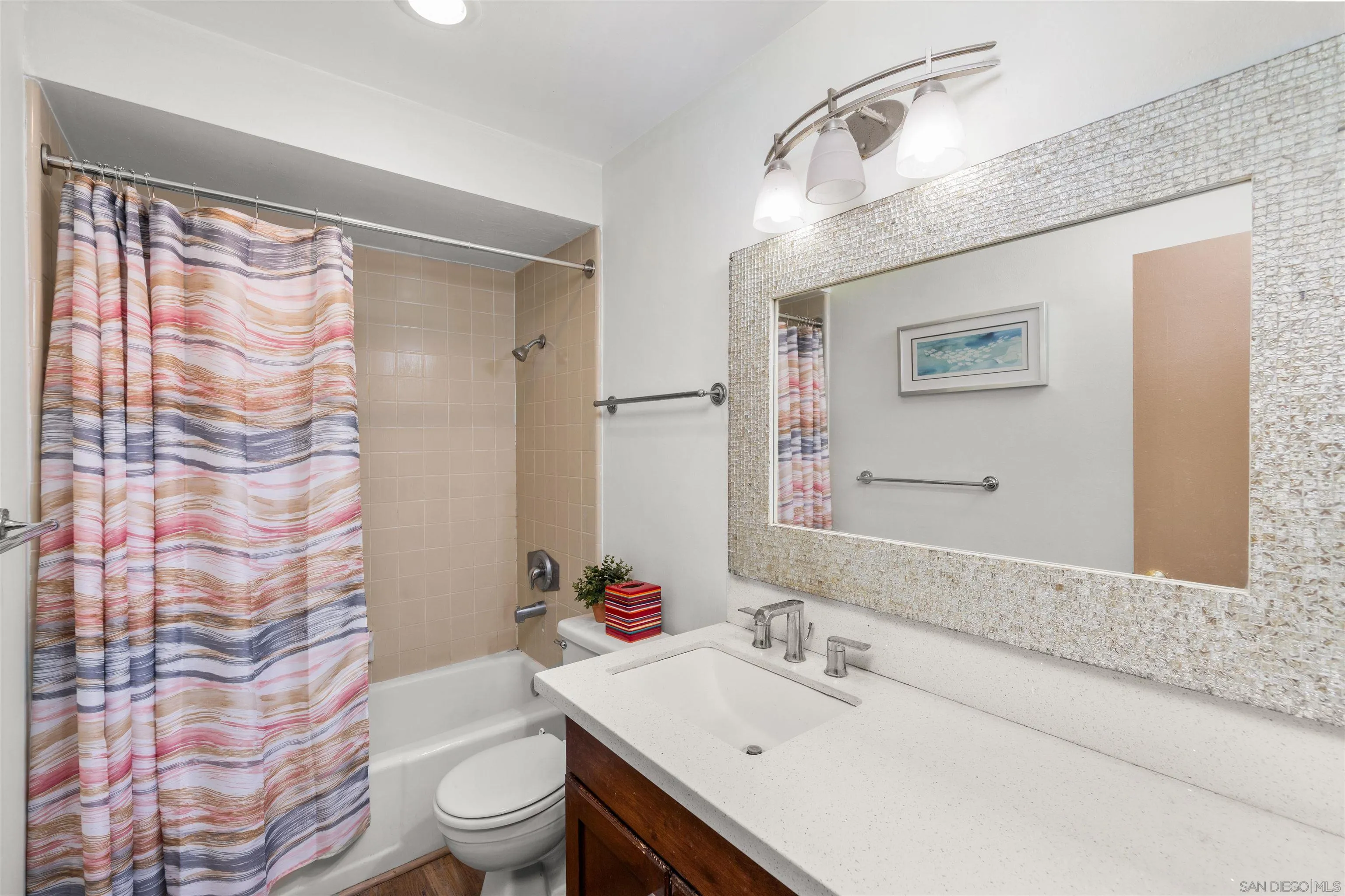 Photo #9: 260020231 Listing: Photo #9