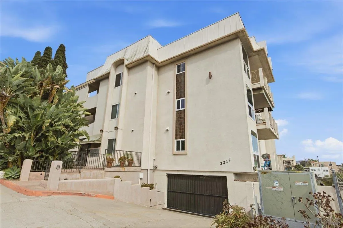 Photo #2: 260020233 Listing: Photo #2
