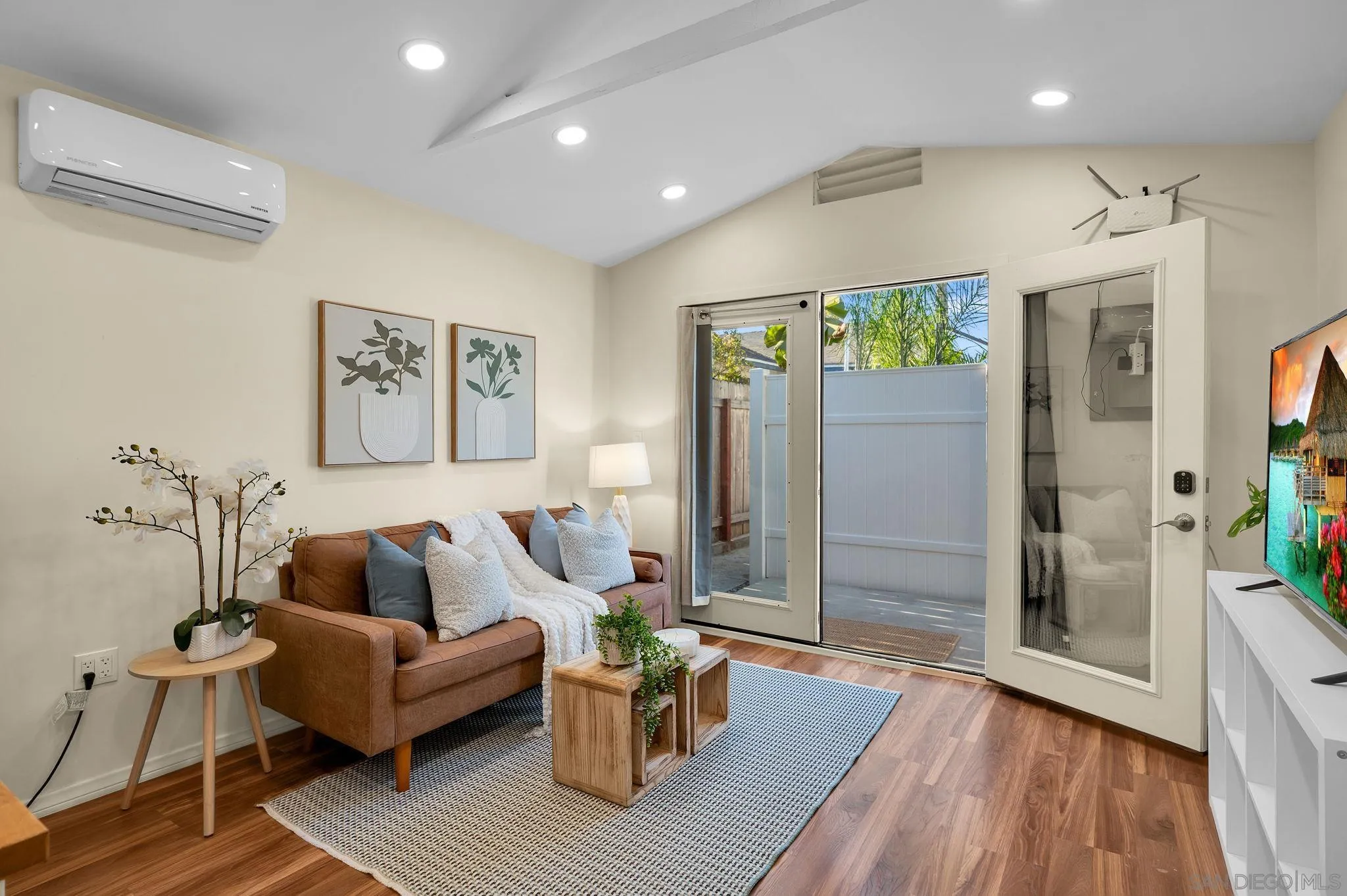 https://cdn.realtyfeed.com/cdn/127/260020234/0f828393005b902d8d4e32fbd21b3528.webp