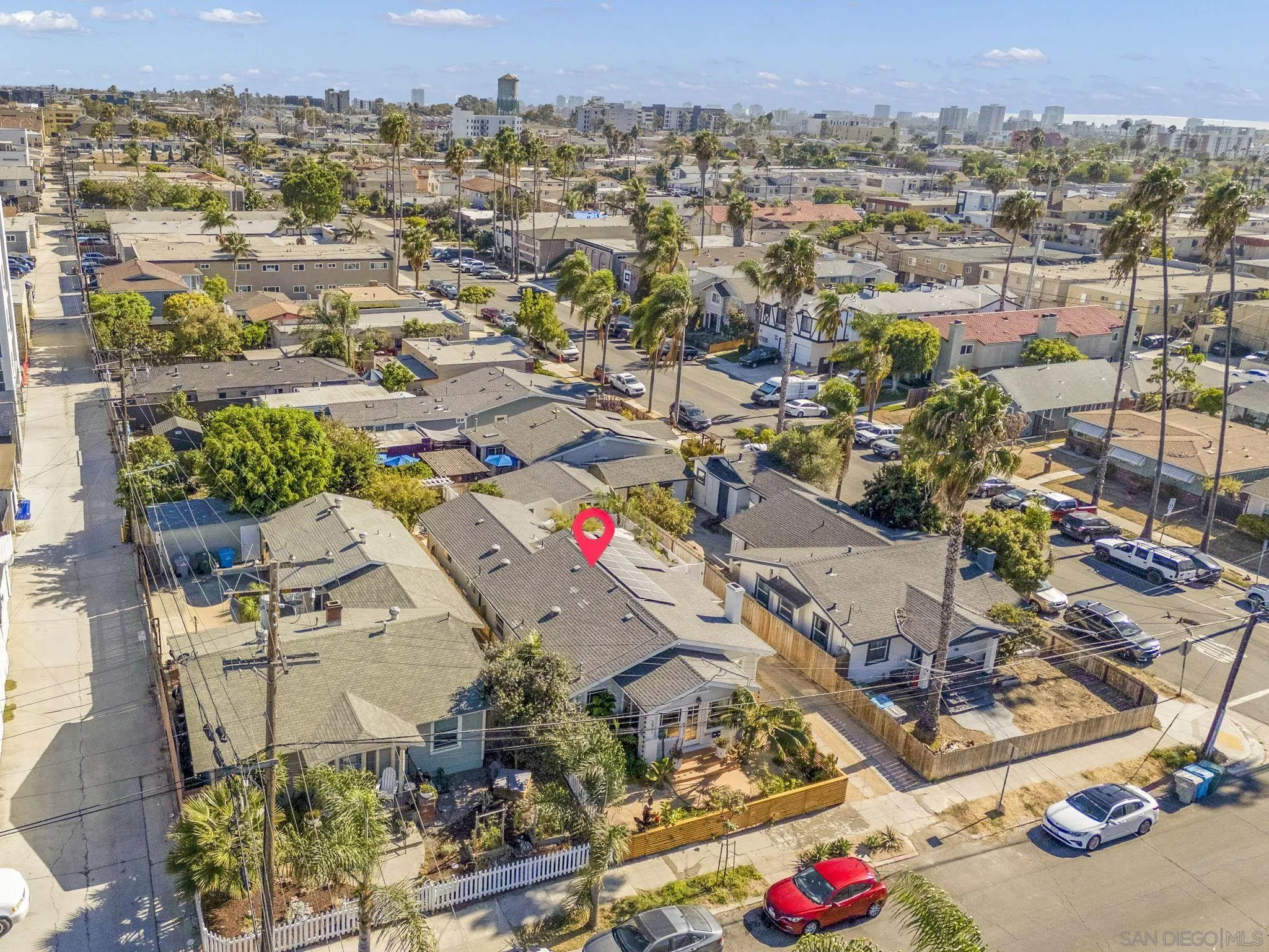 https://cdn.realtyfeed.com/cdn/127/260020234/1e7a3aae0b2e01df01562662e31bf996.webp