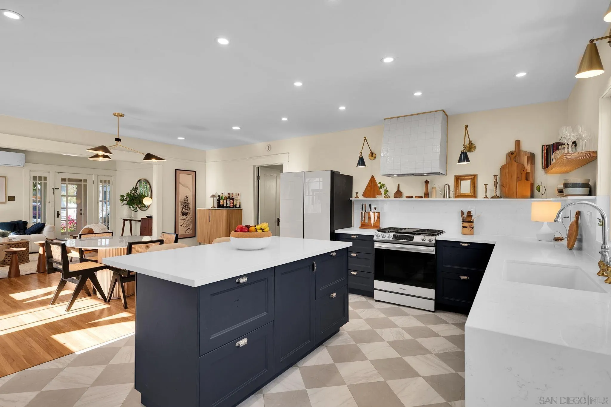 https://cdn.realtyfeed.com/cdn/127/260020234/2fb78a8cfa641d032b422395bb3454d4.webp
