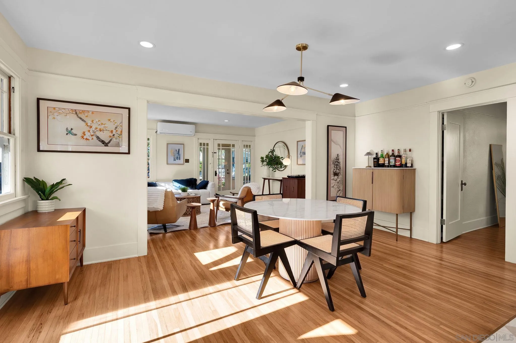 https://cdn.realtyfeed.com/cdn/127/260020234/98210ae2257eb08f55a1460235097932.webp