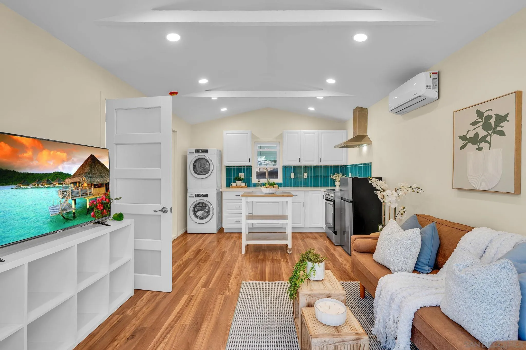 https://cdn.realtyfeed.com/cdn/127/260020234/cfa832ca5c84575d7f0252d4b80736b6.webp